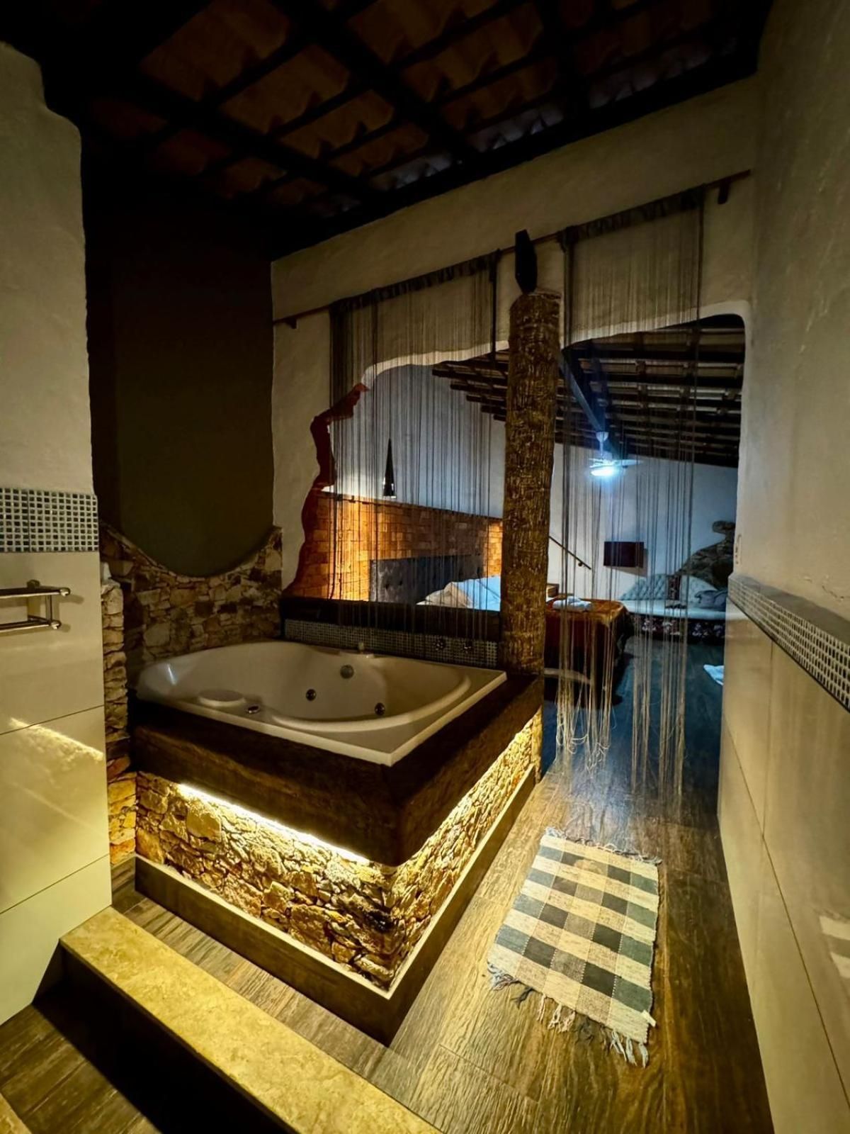 King Room with Spa Bath