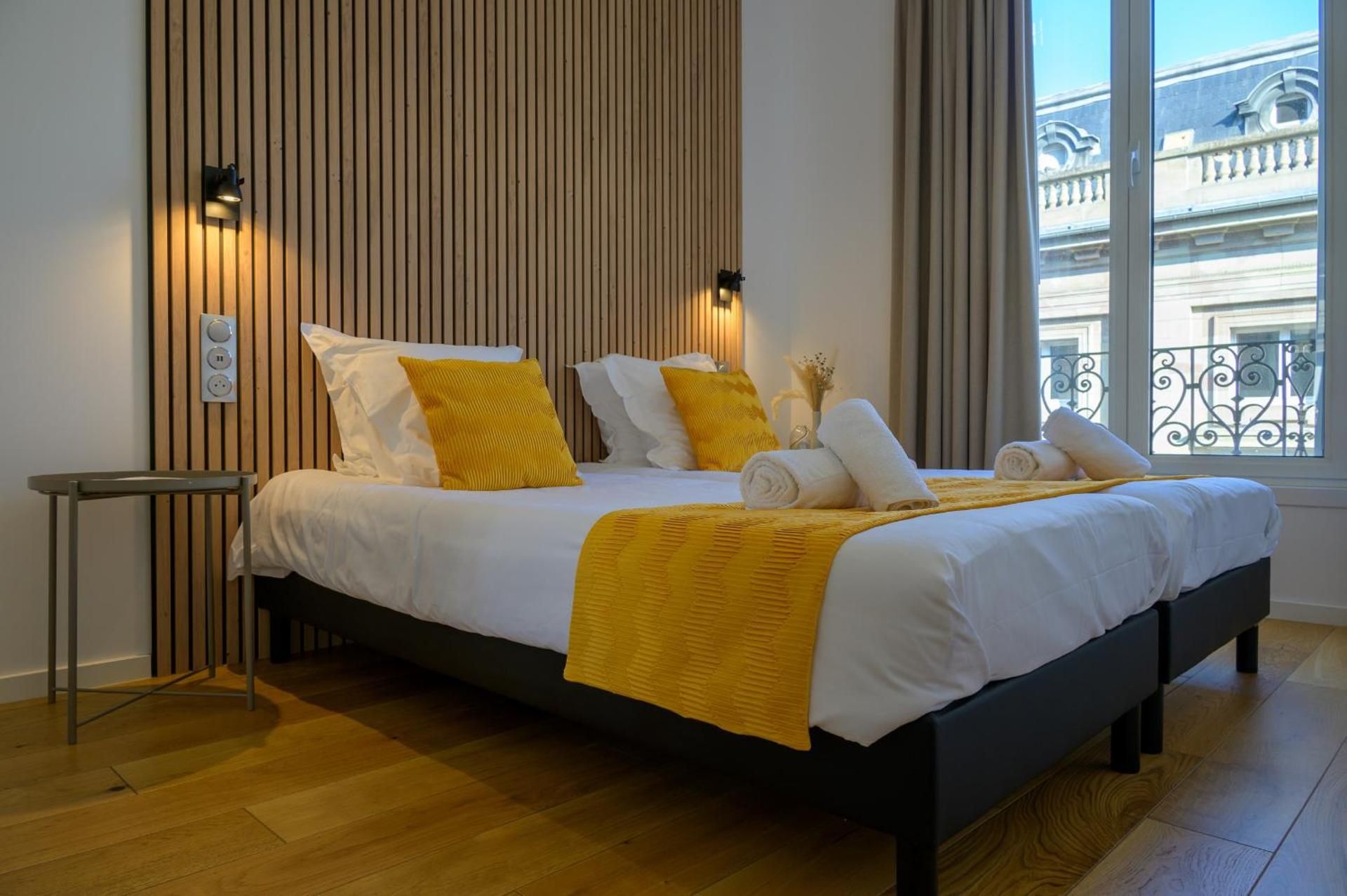 One-Bedroom Apartment - Broglie 3
