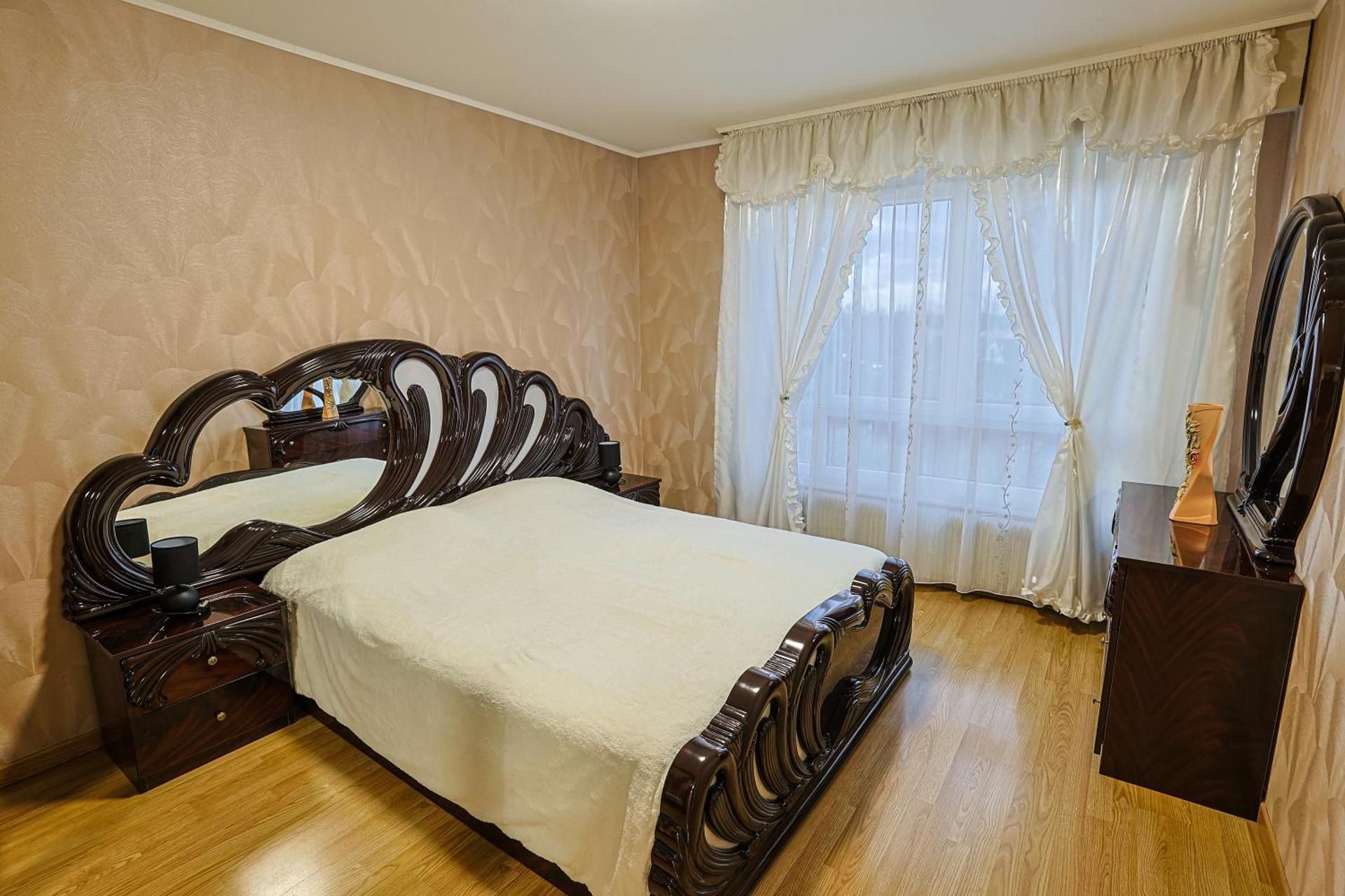 Two-Bedroom Apartment with City View