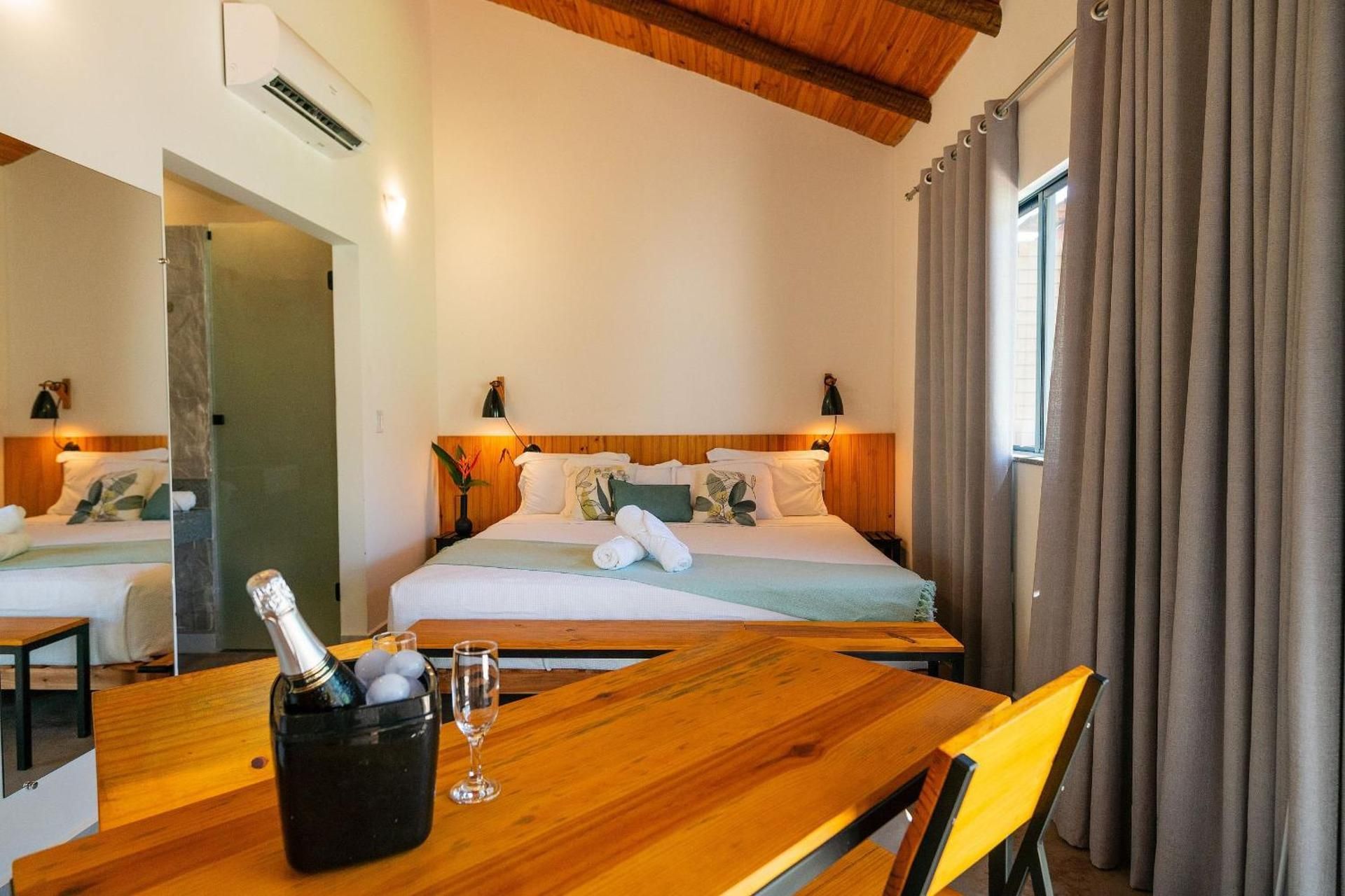 Deluxe Suite with Spa Bath