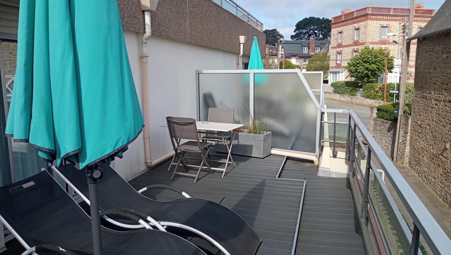 1 Queen Bed,Non smoking,Standard Room,Terrance,Garden View,Courtesy Tray