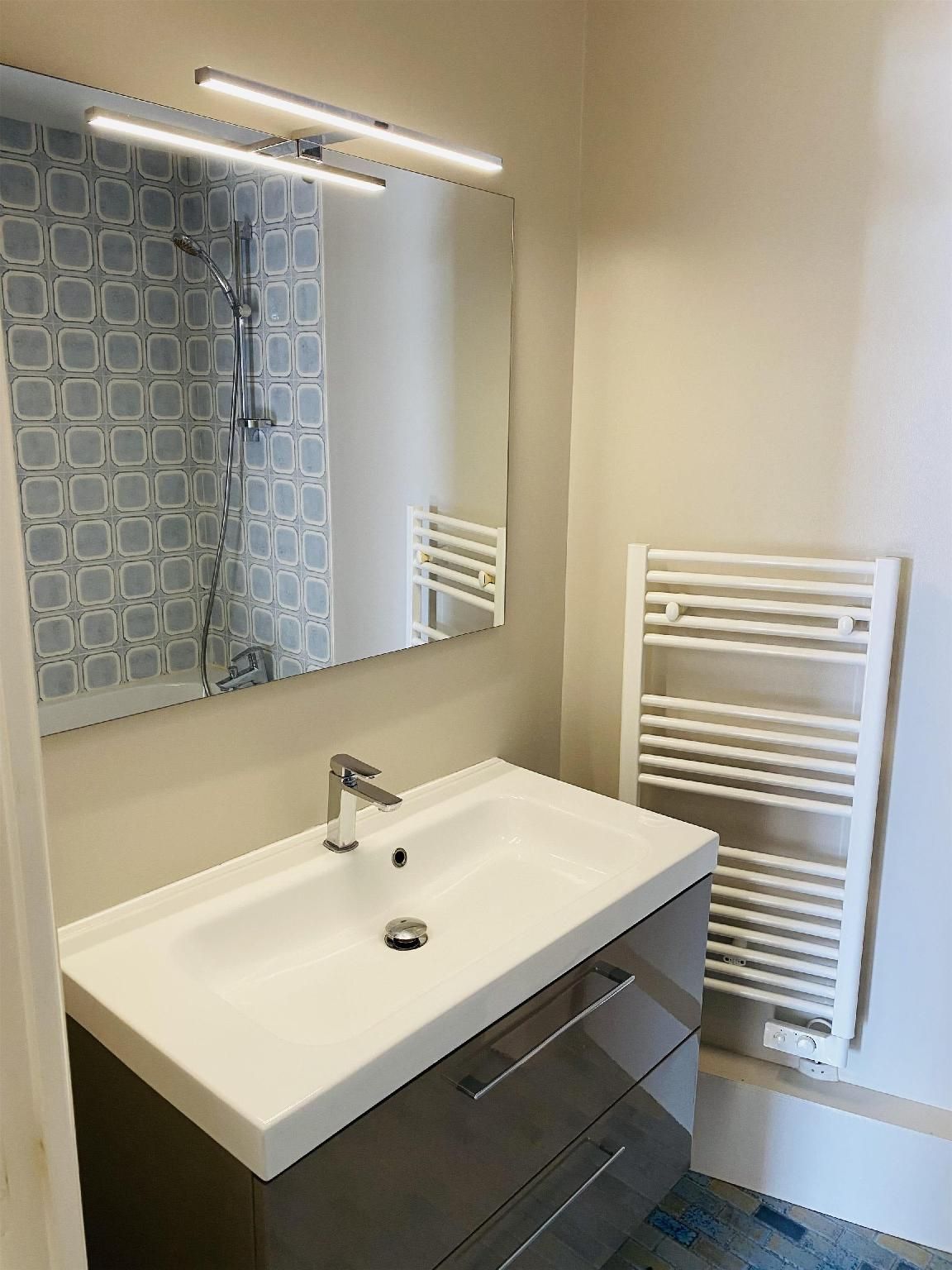 Apartment - 1 King 1 Single Bed,Non smoking,Studio,Balconyy,Kitchen,Street View