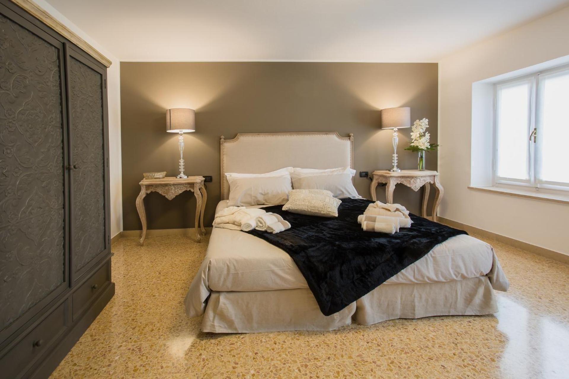 Superior King Room