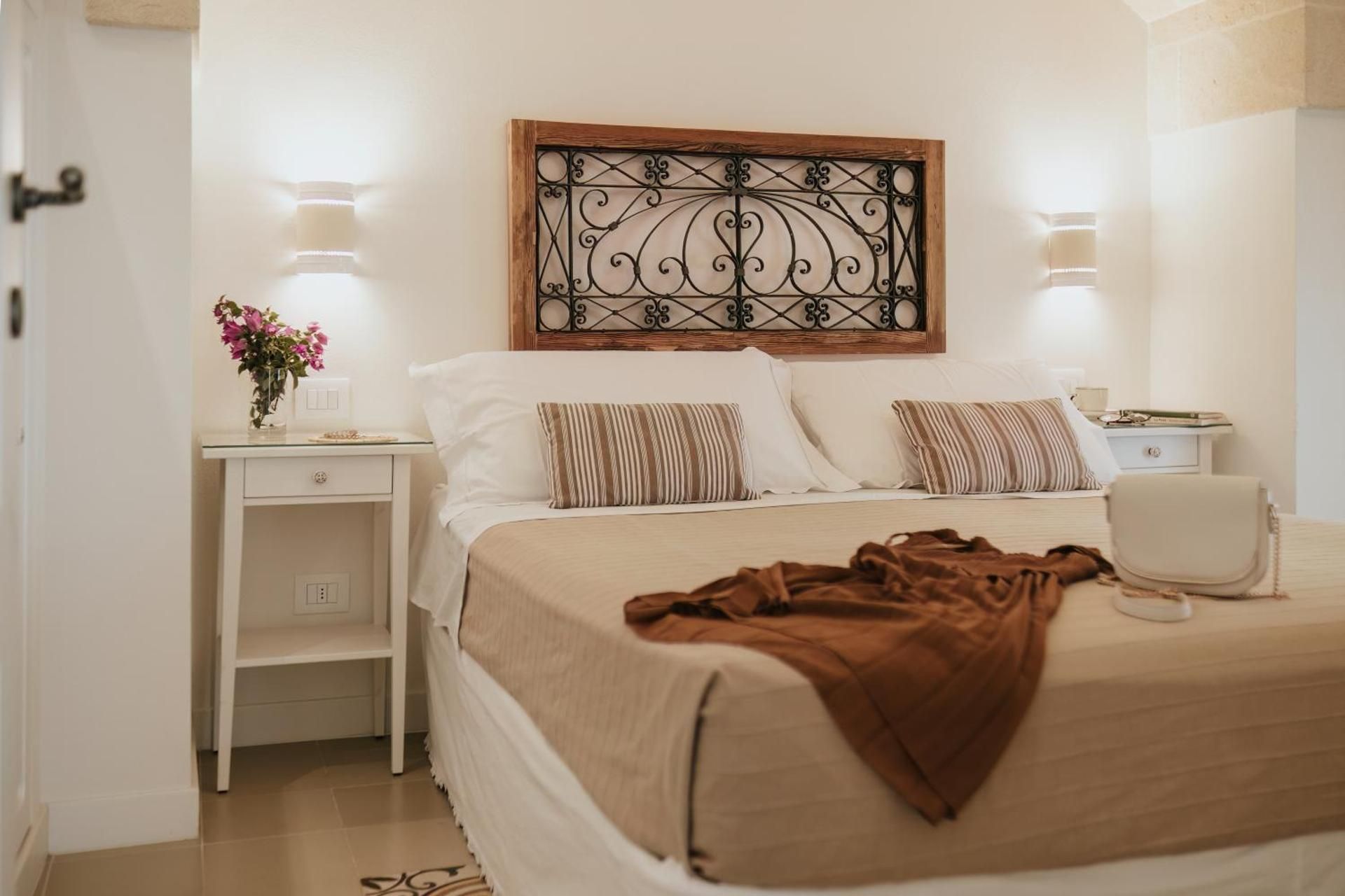 Deluxe One-Bedroom Apartment with City View