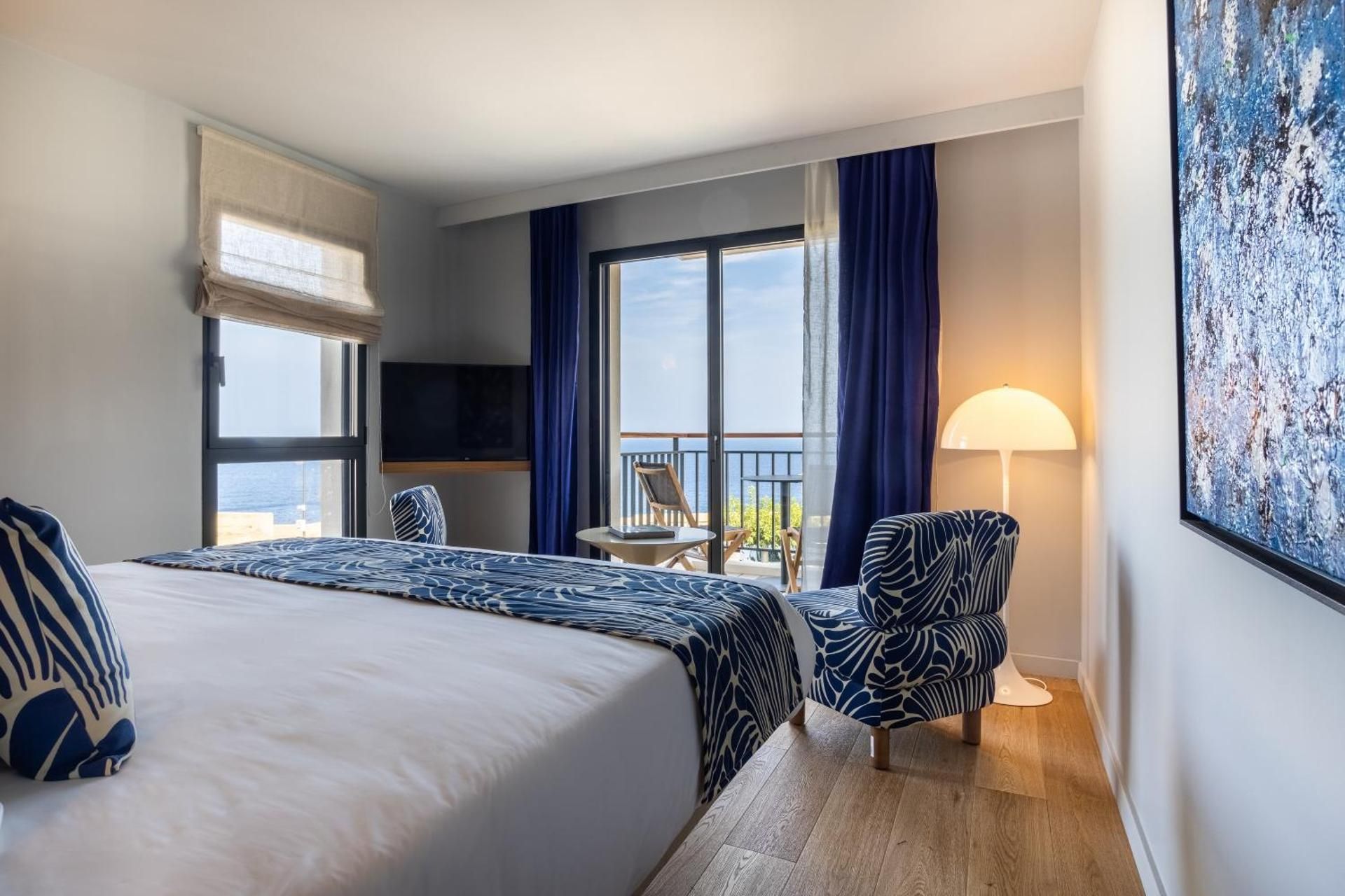 Deluxe Double or Twin Room and Sea View