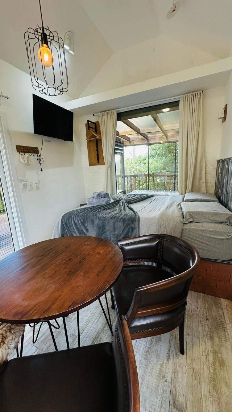Double or Twin Room with Mountain View