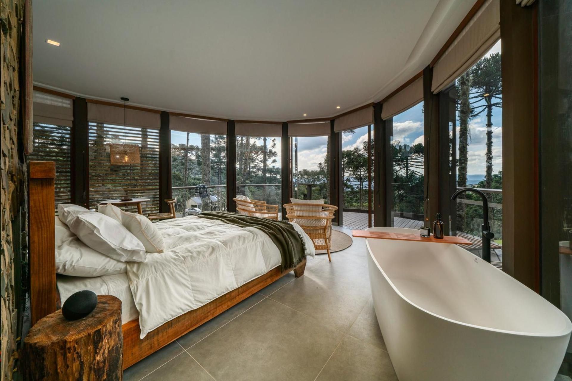 Queen Room with Garden View