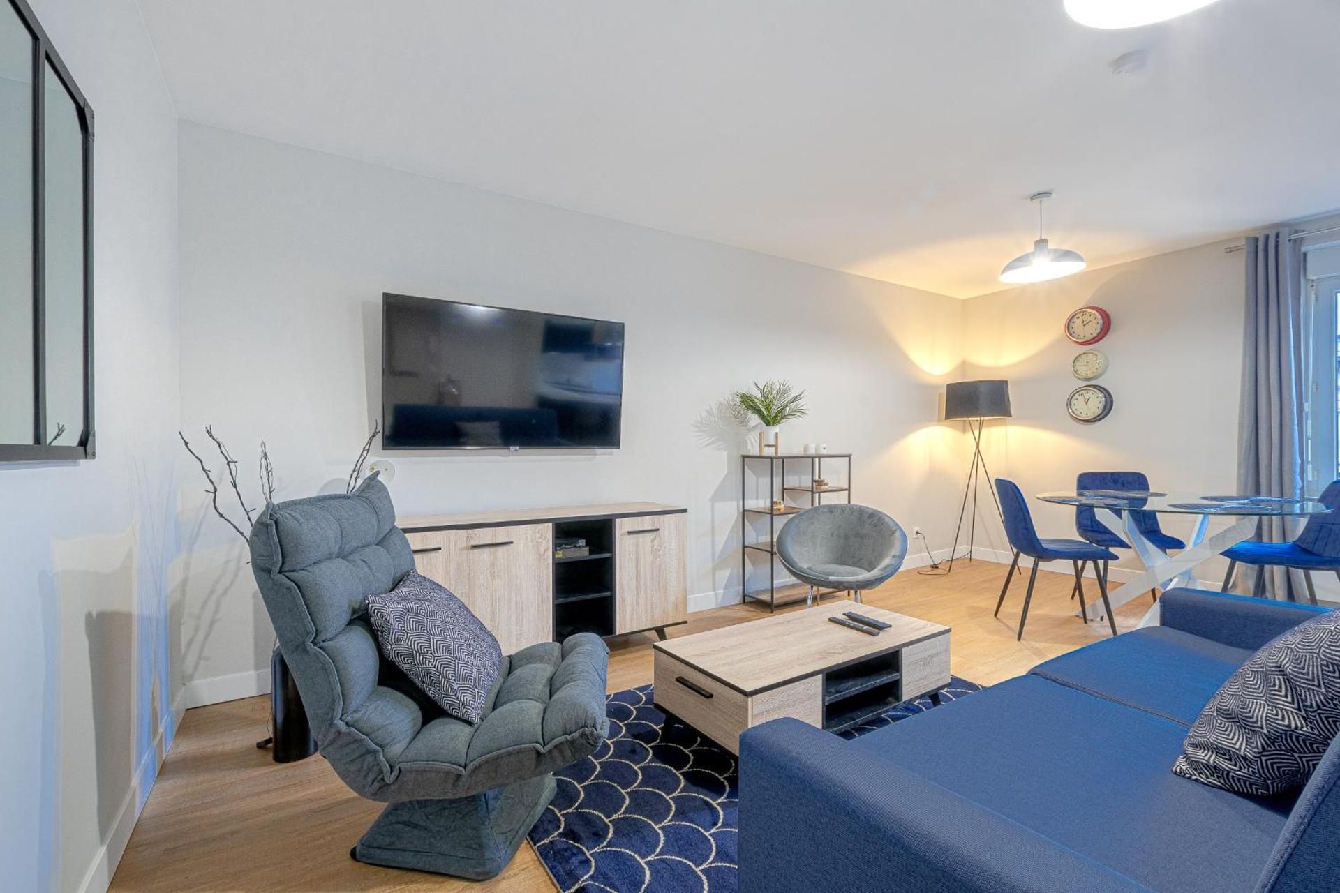 One-Bedroom Apartment