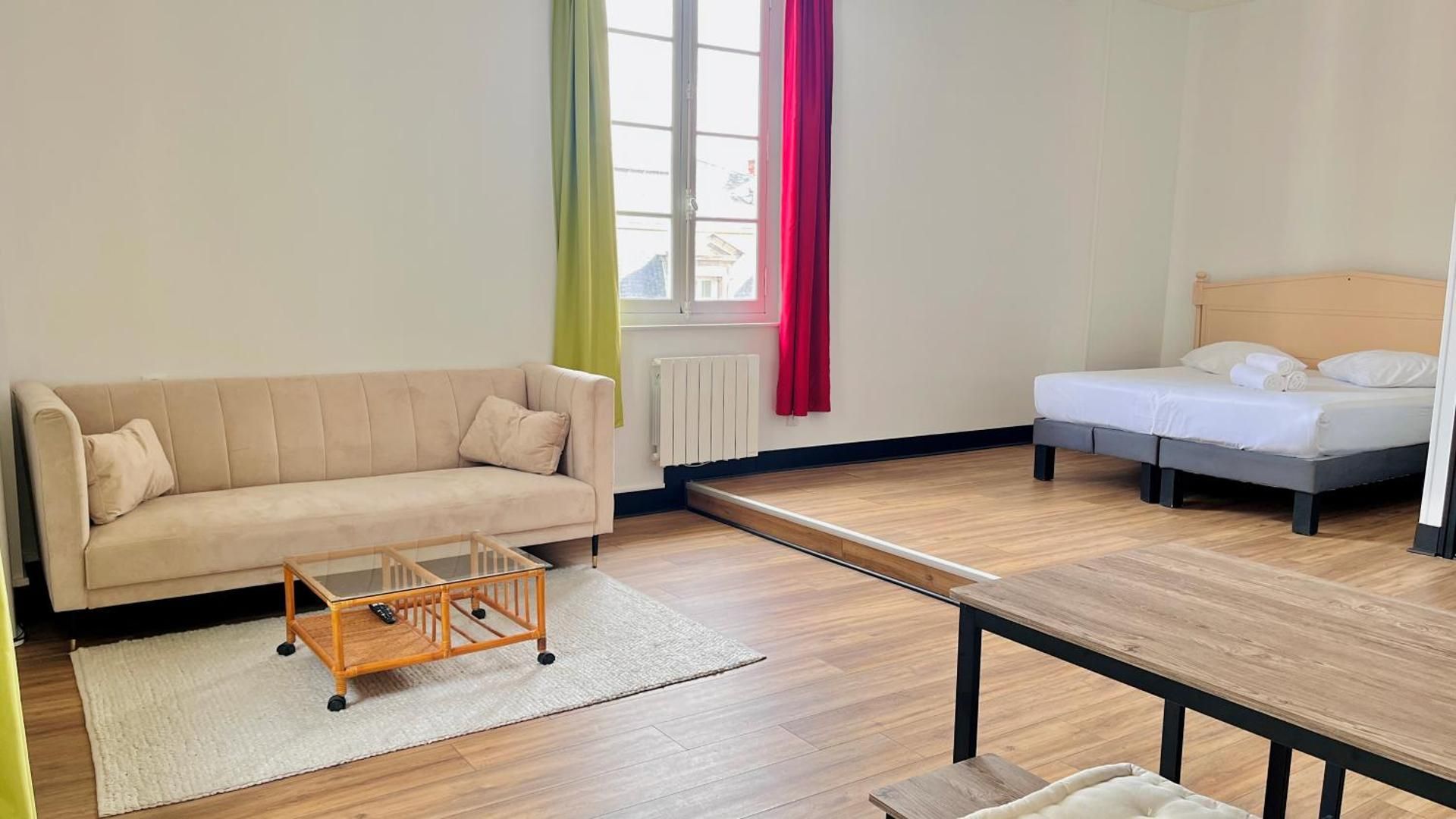 One-Bedroom Apartment with City View