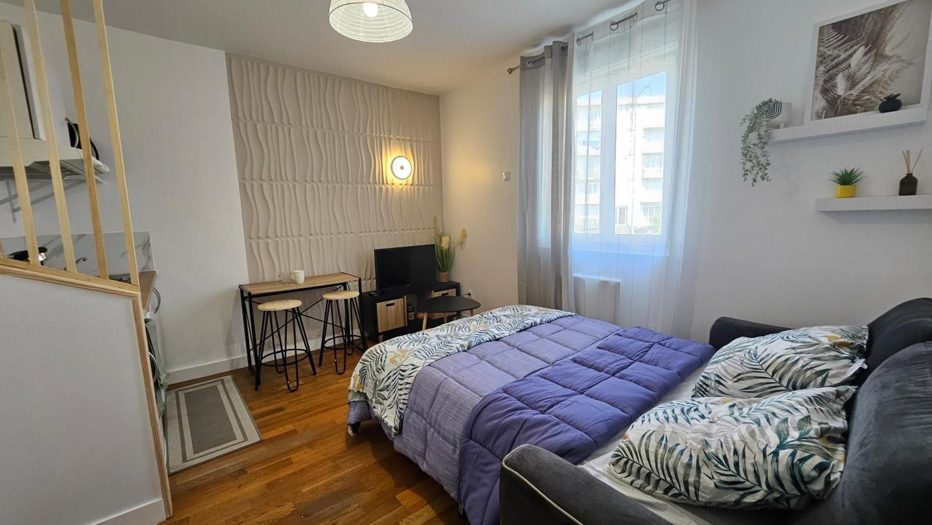 One-Bedroom Apartment