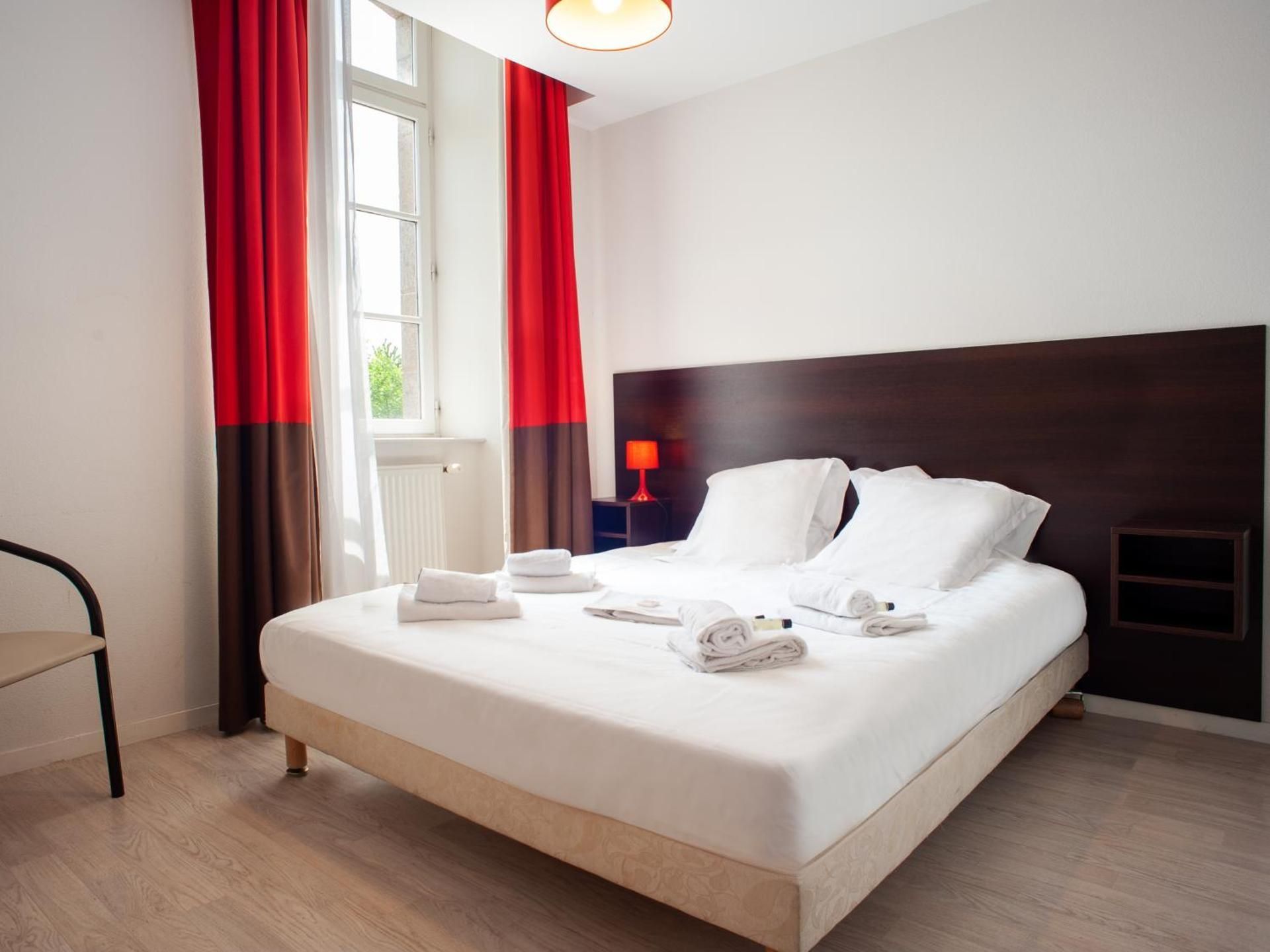 One-Bedroom Apartment (4 Adults)