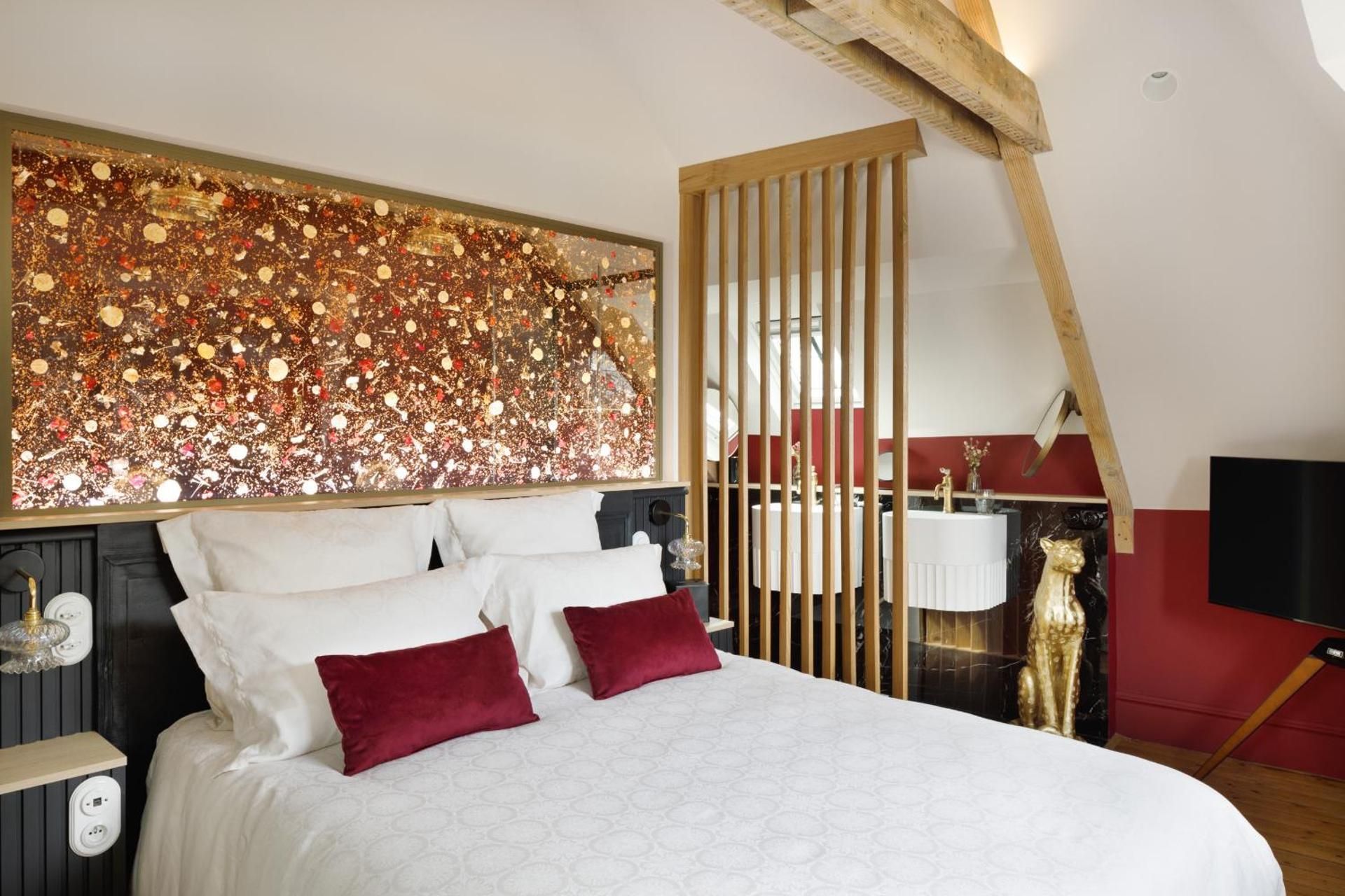 Queen Room with Garden View