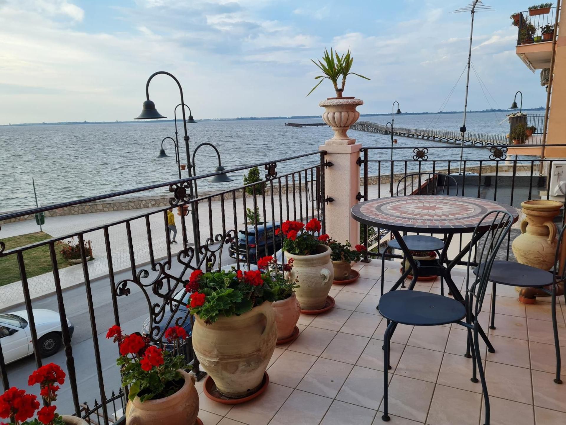 Suite with Lake View