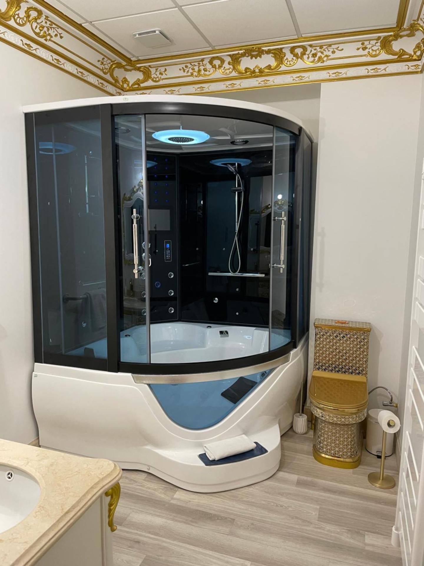 Deluxe Family Suite