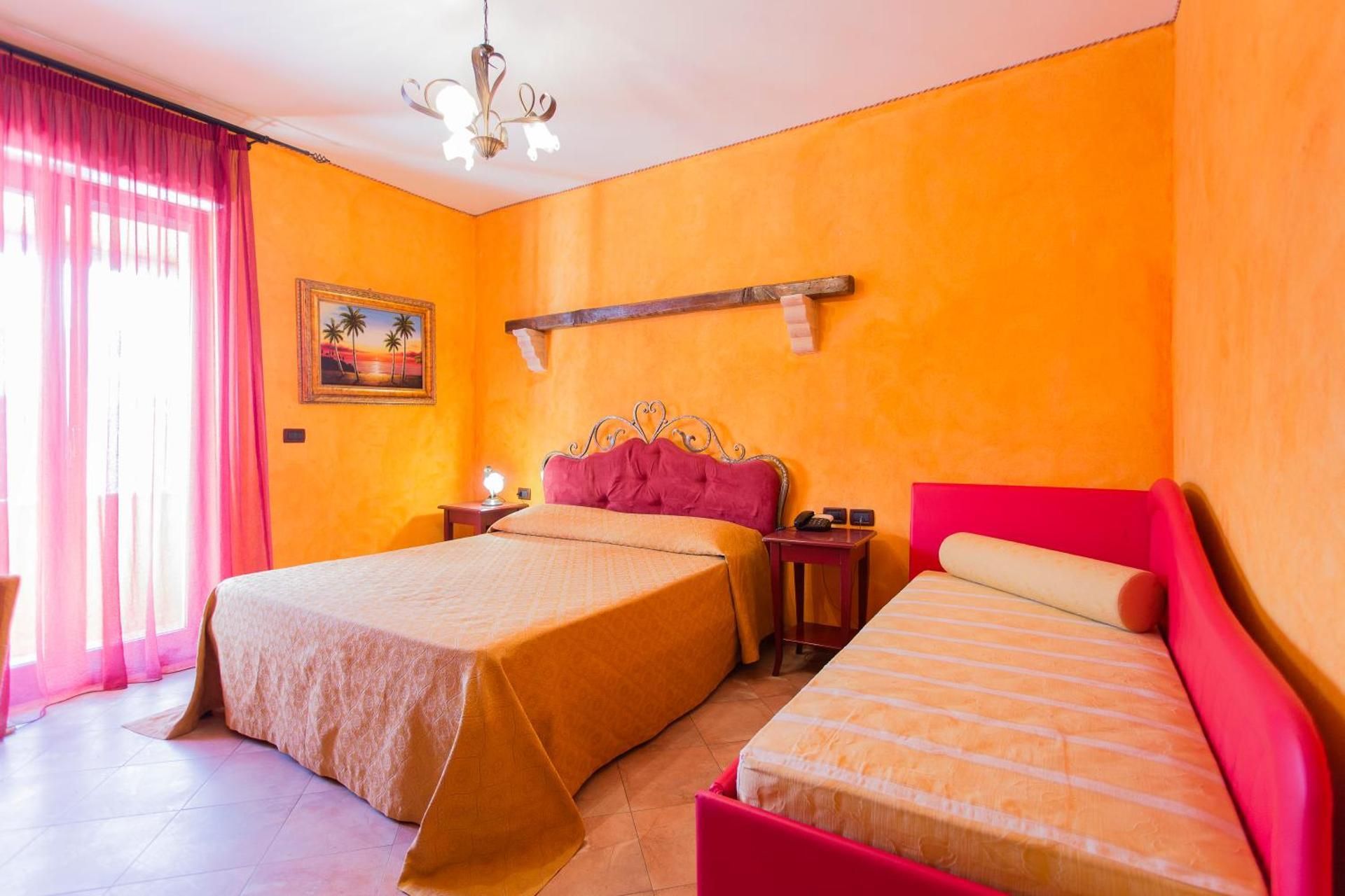 Triple Room