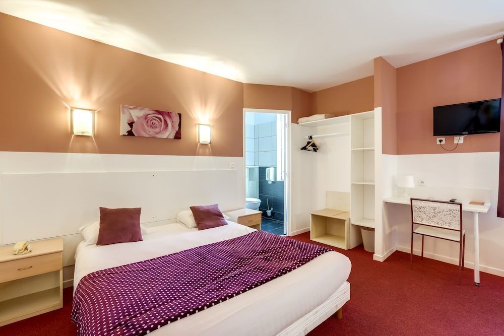 Room, Multiple Beds