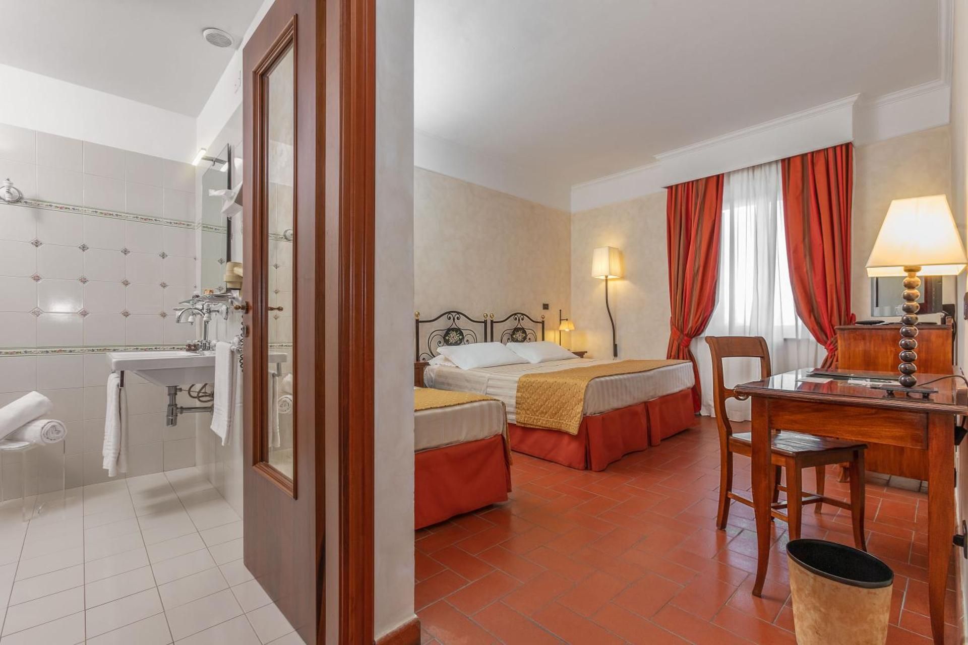Triple Room