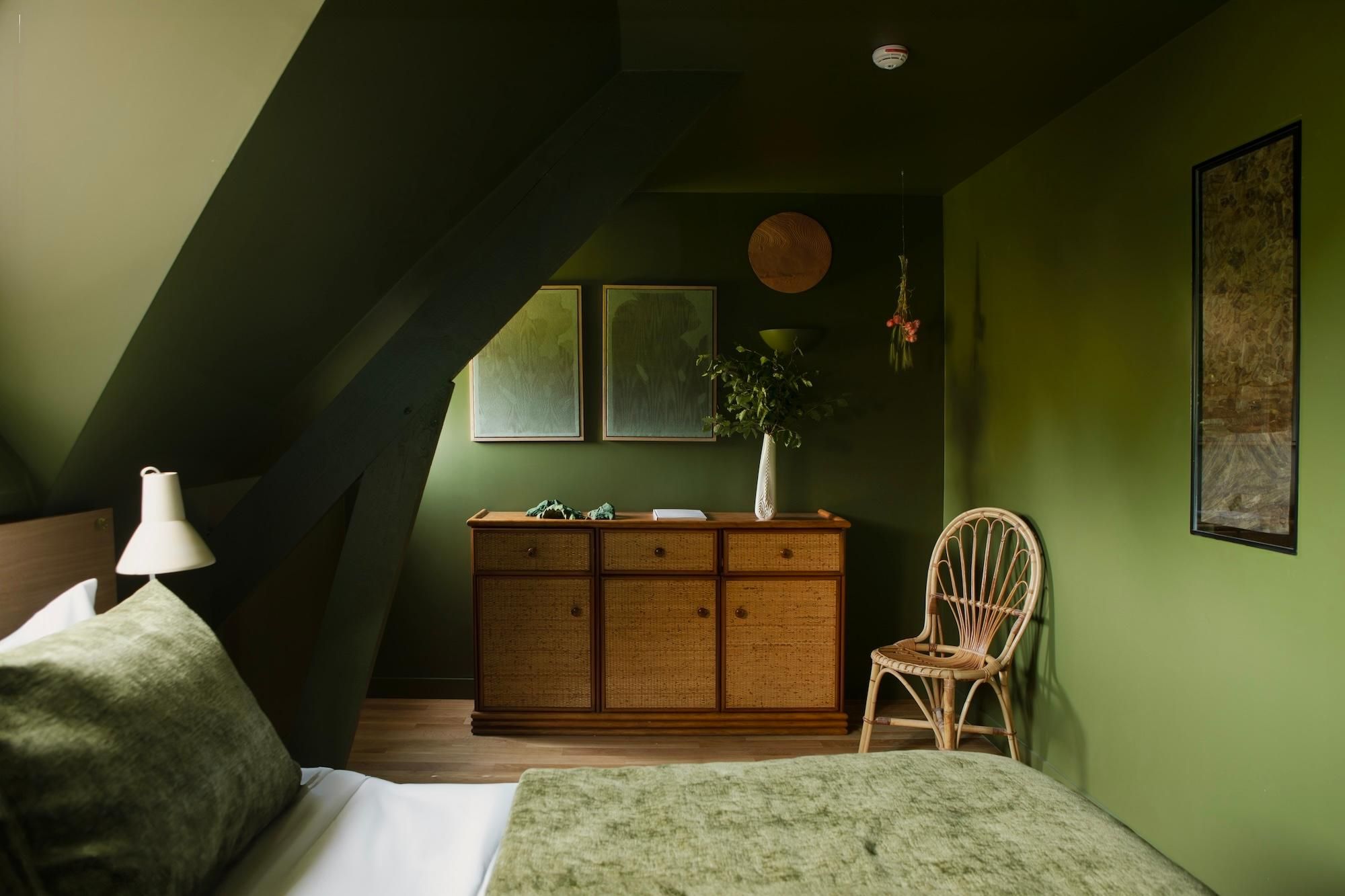 La Folie Barbizon Deluxe Double Room 3