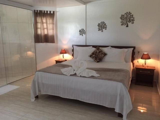 Deluxe King Suite