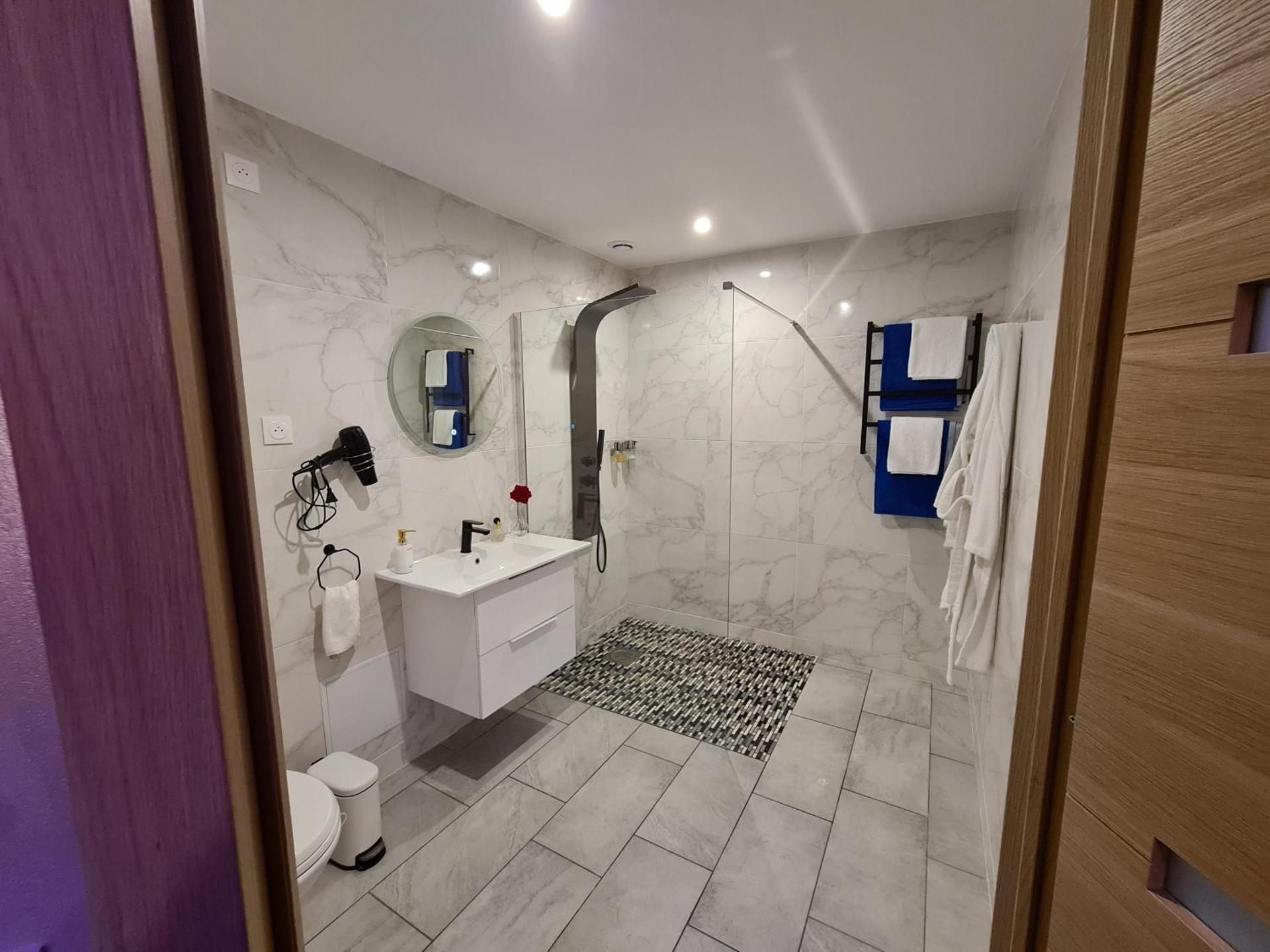 Large Double Room