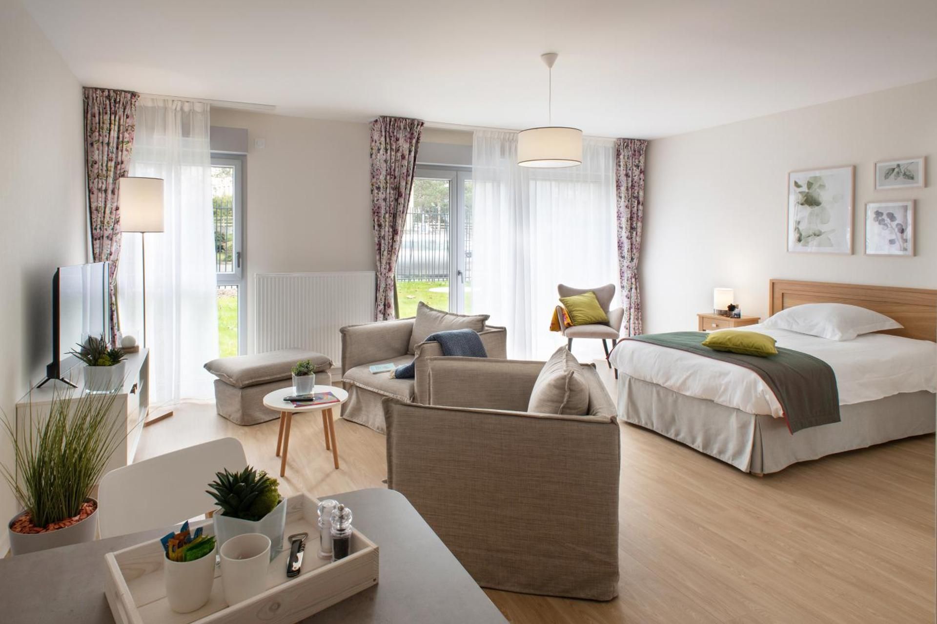 One-Bedroom Apartment