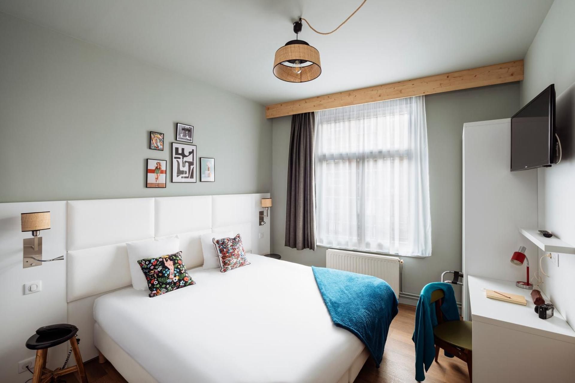 POP Room with One Double Bed