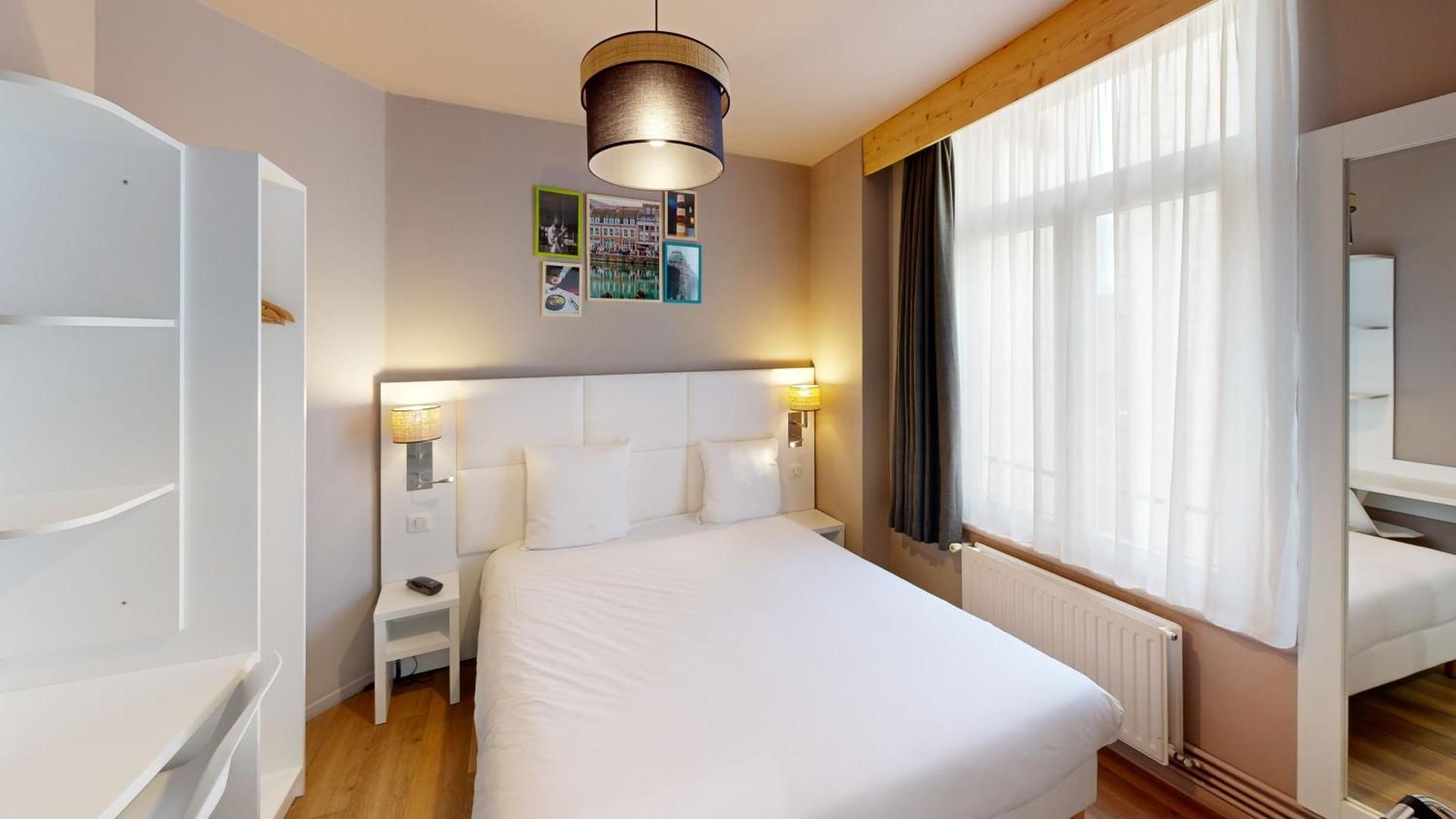 POP Room with One Double Bed