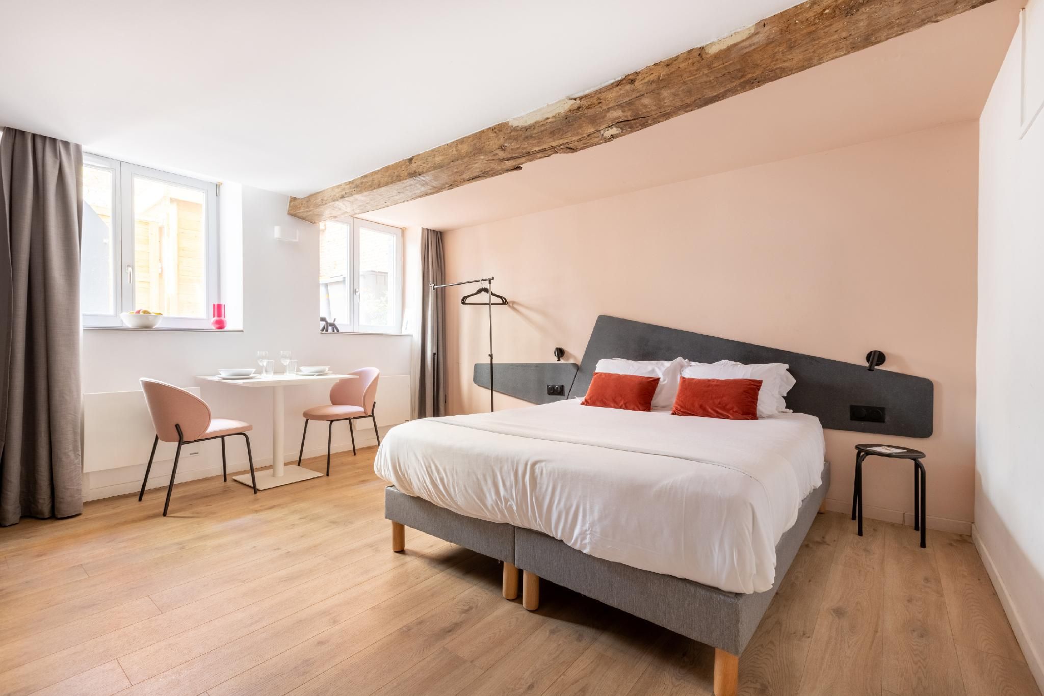 Appartement-La Citadelle-Standard-SDB privée avec baignoire-Vue sur la cour