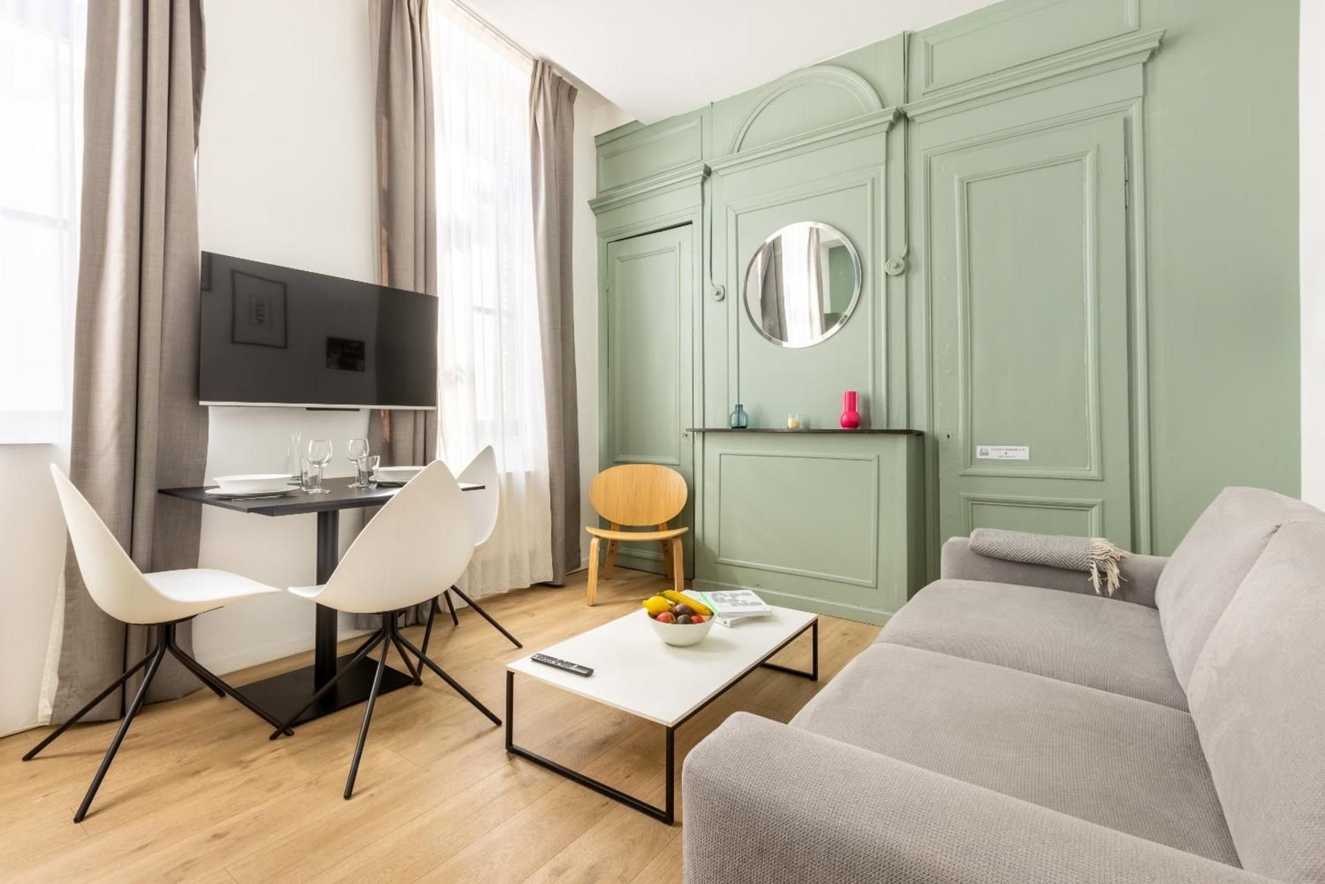 Deluxe One-Bedroom Apartment with City View