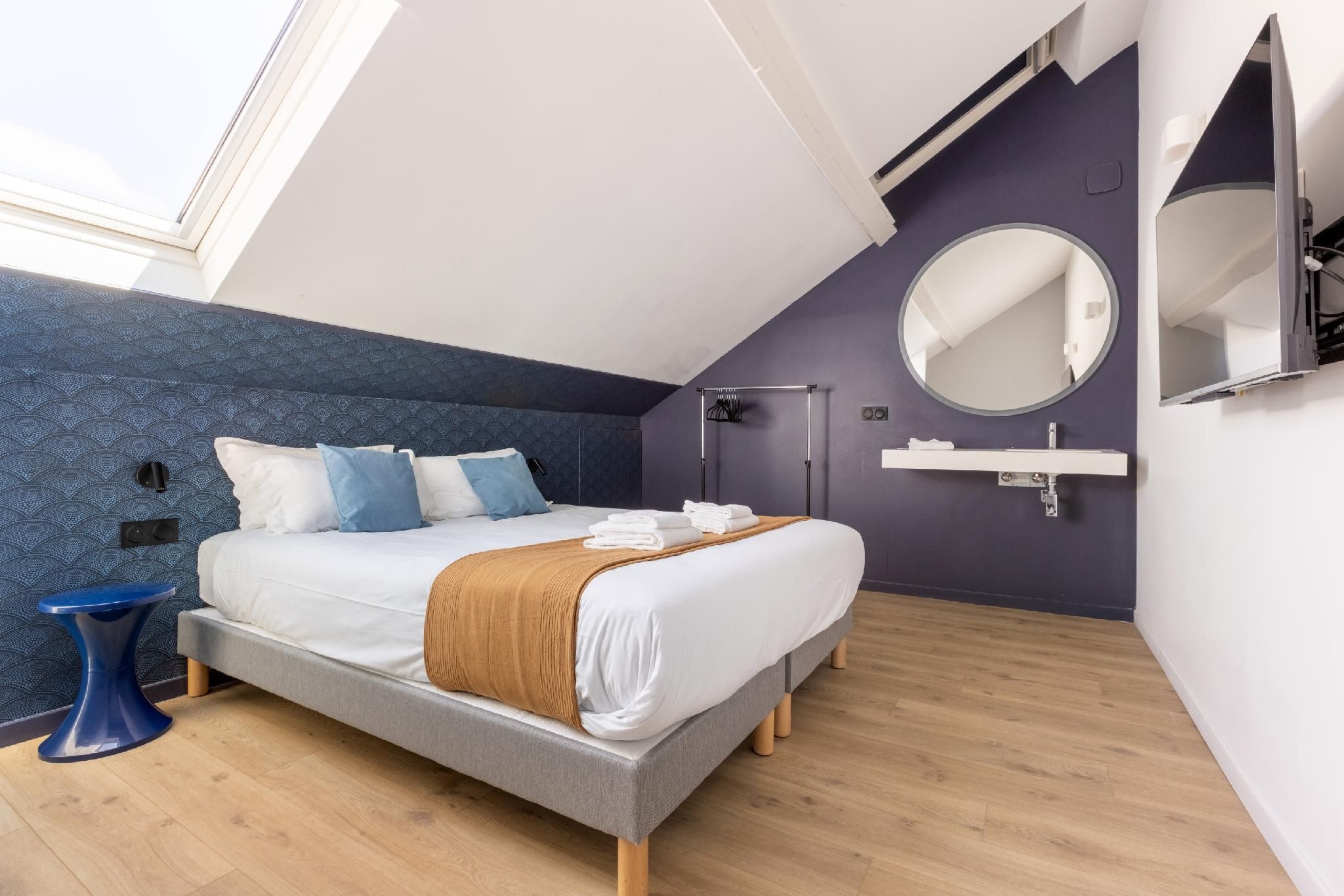 Appartement-Le Nouveau Siècle-SDB privée avec douche-Vue sur la cour