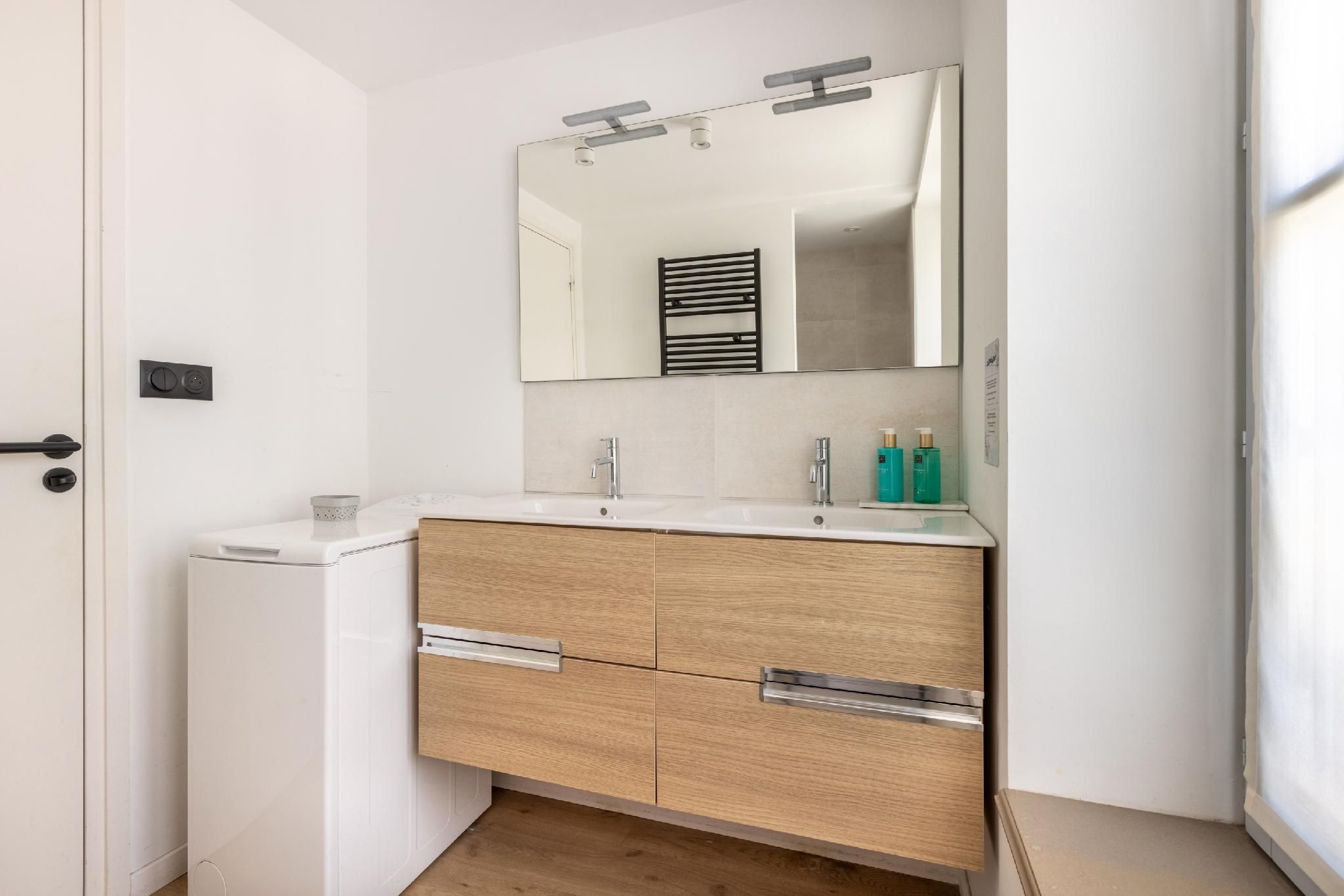 Appartement-Le Beaux Arts-de Luxe-SDB privée avec douche-Vue ville