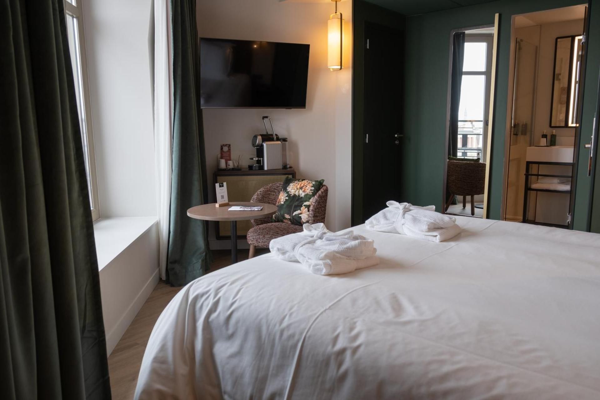 Prestige Room