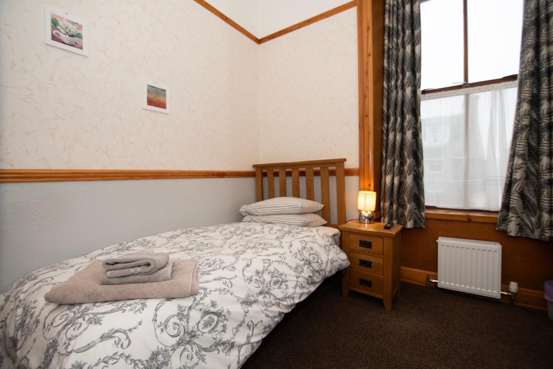 Single Room with Private External Bathroom