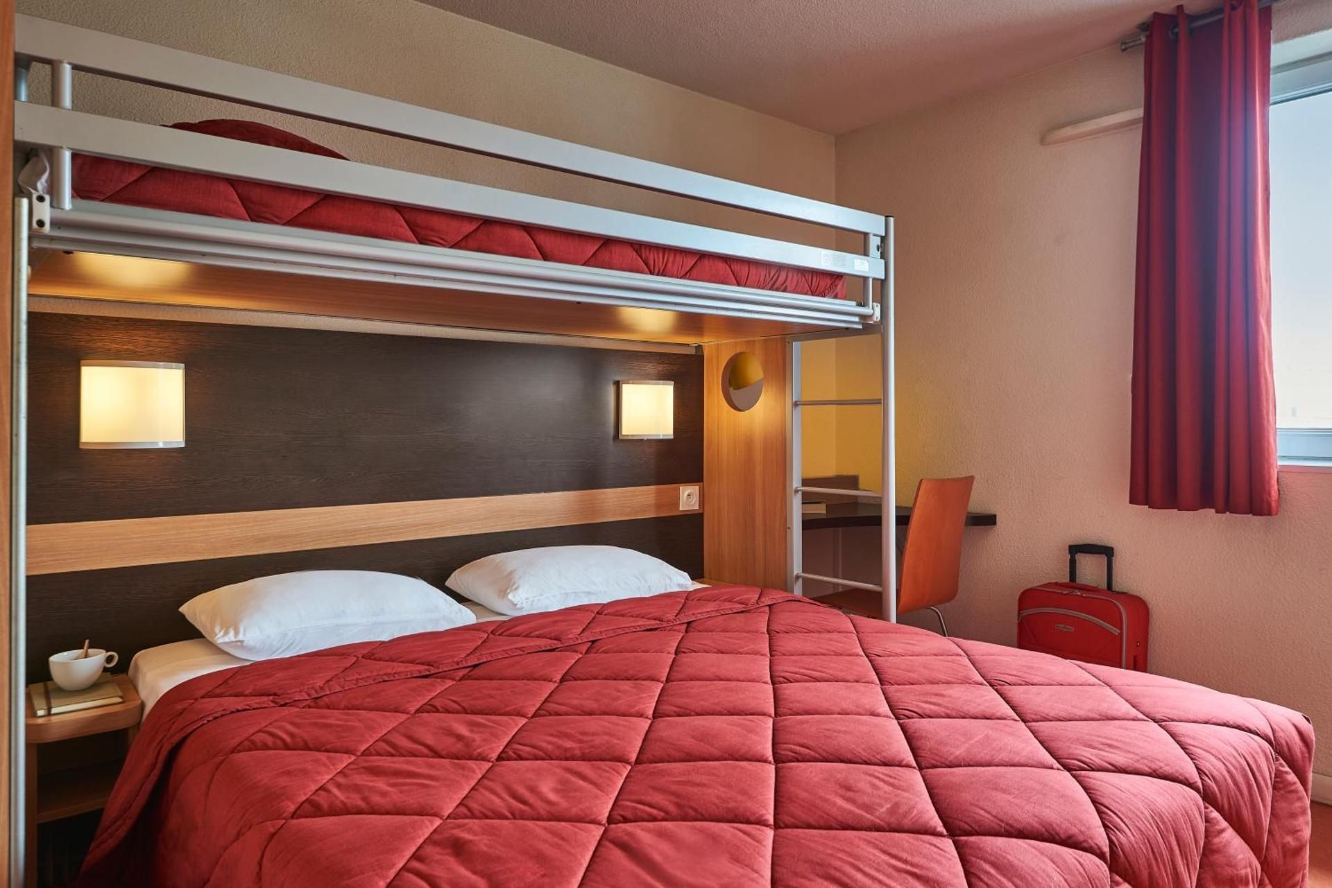 Triple Room (1 Double Bed + 1 Single Bed)