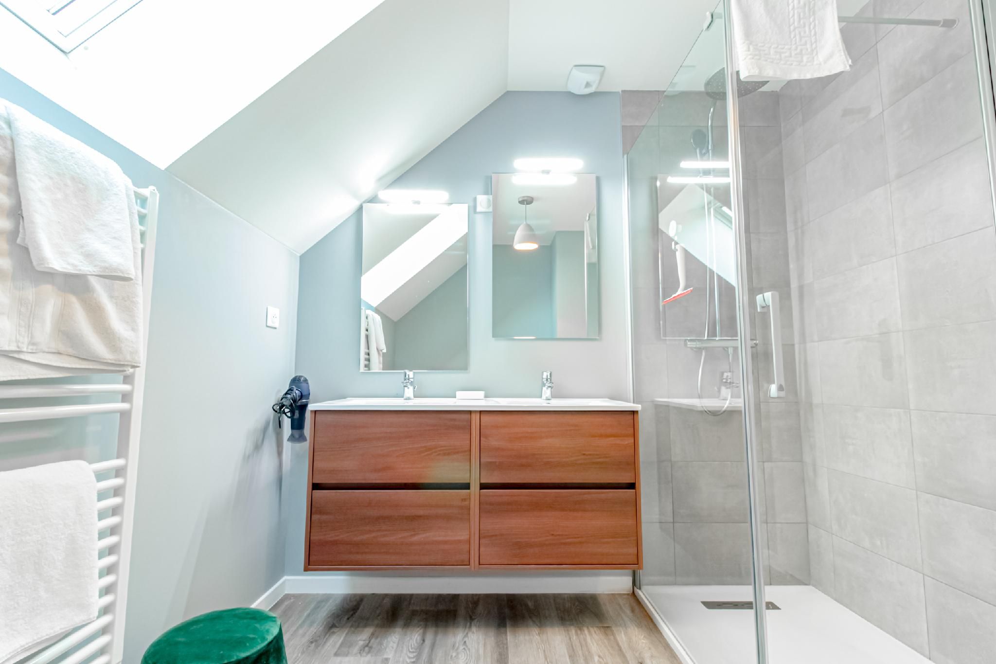 ATELIER-Loft-Ensuite with Shower-Patio