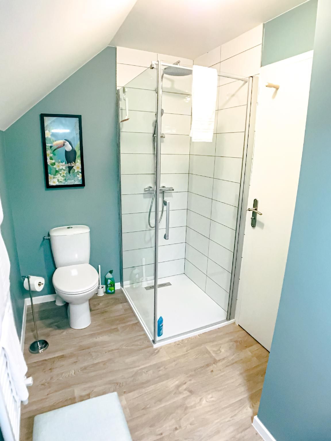 Vintage-Loft-Standard-Ensuite with Shower-Patio