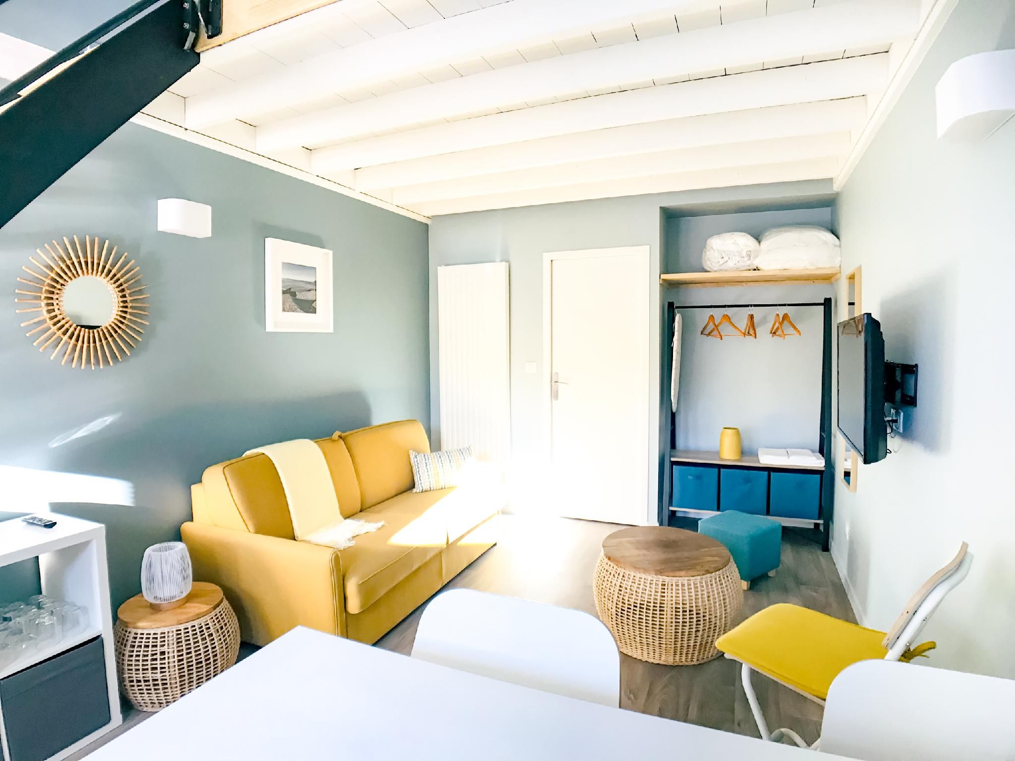 Scandinave-Loft-Superior-Ensuite with Shower-Patio