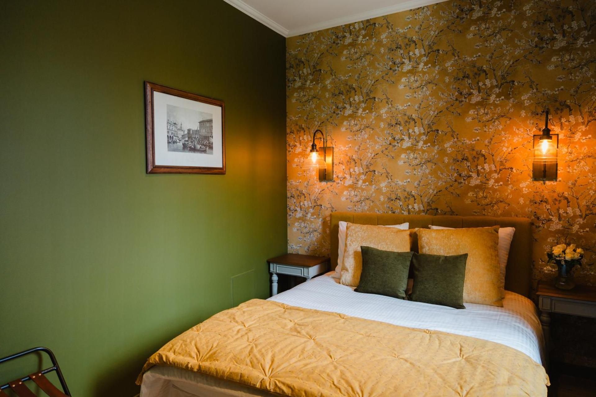 Deluxe Double Room with Castle View
