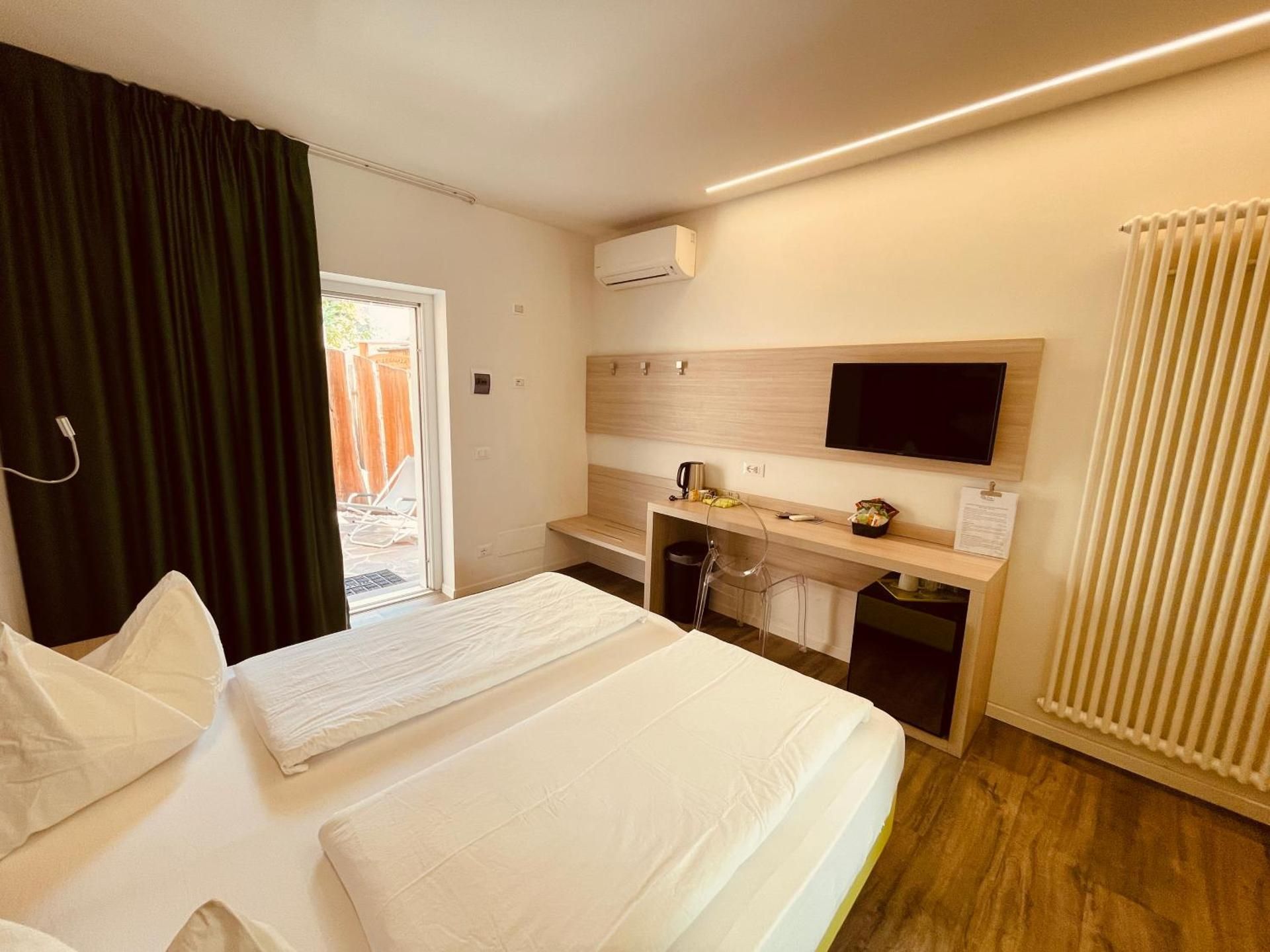 Deluxe Double or Twin Room with Spa Bath