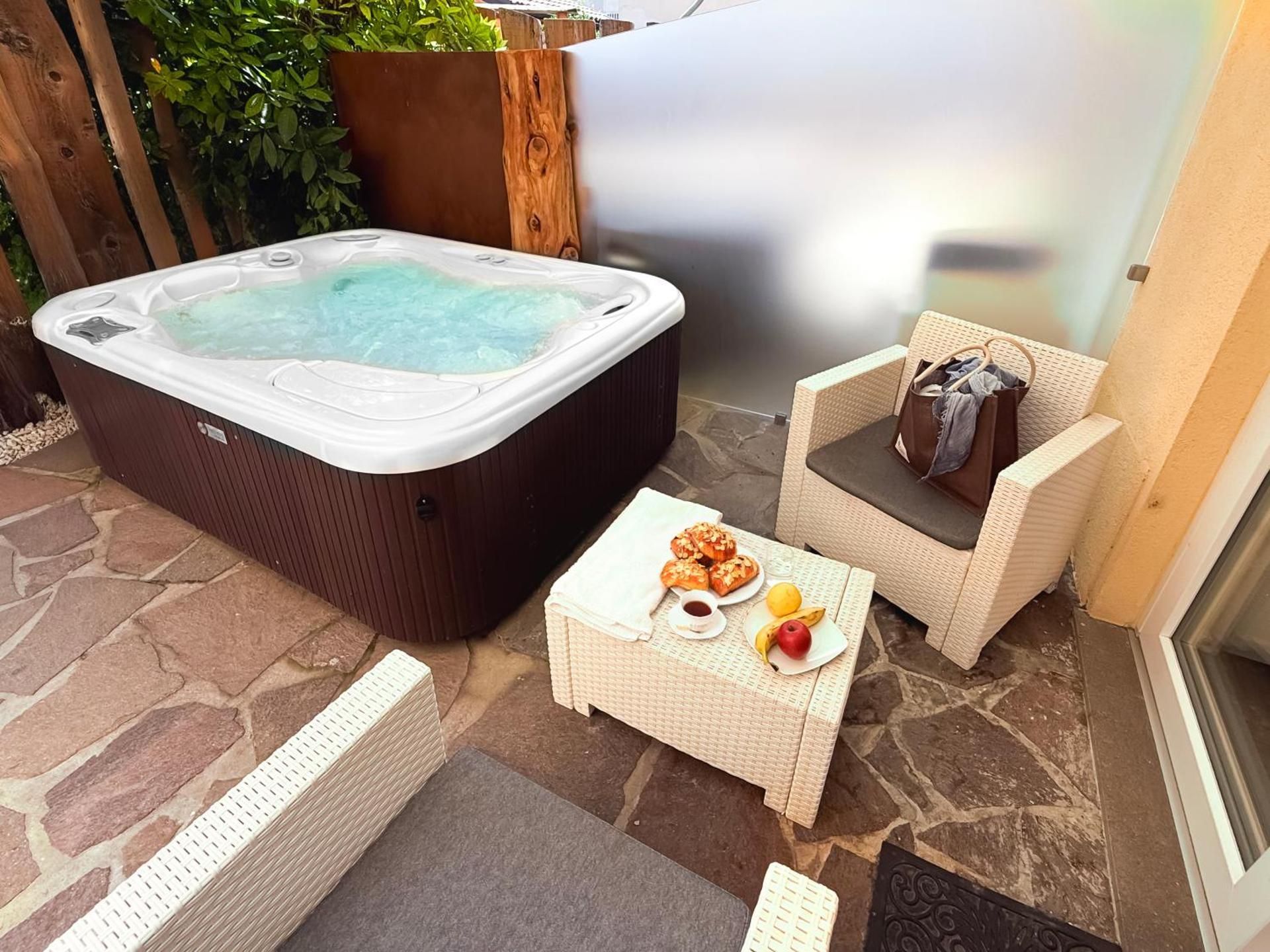 King Room with Spa Bath