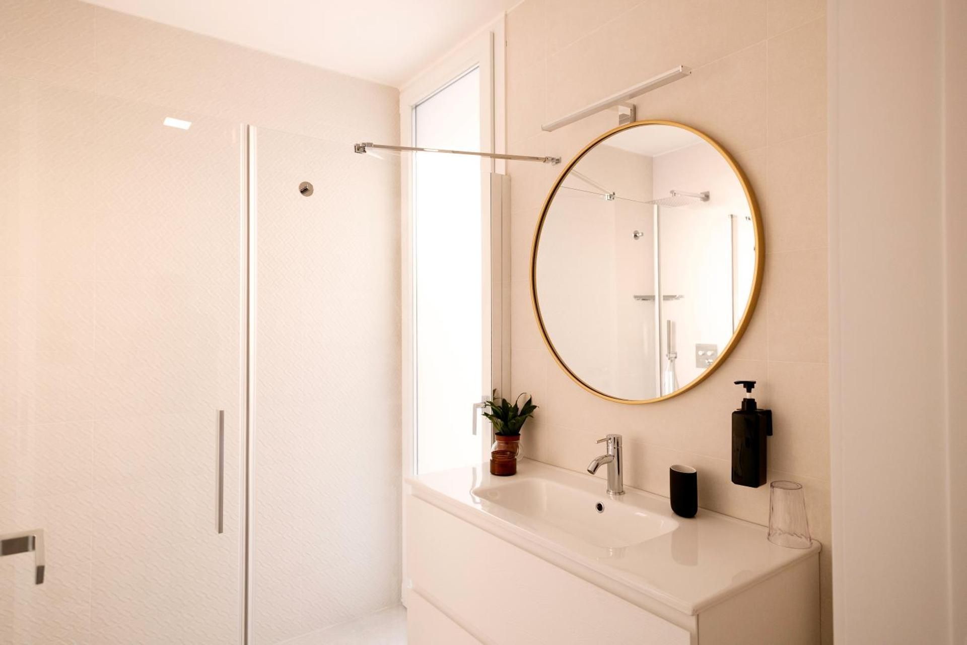 One-Bedroom Apartment with Balcony