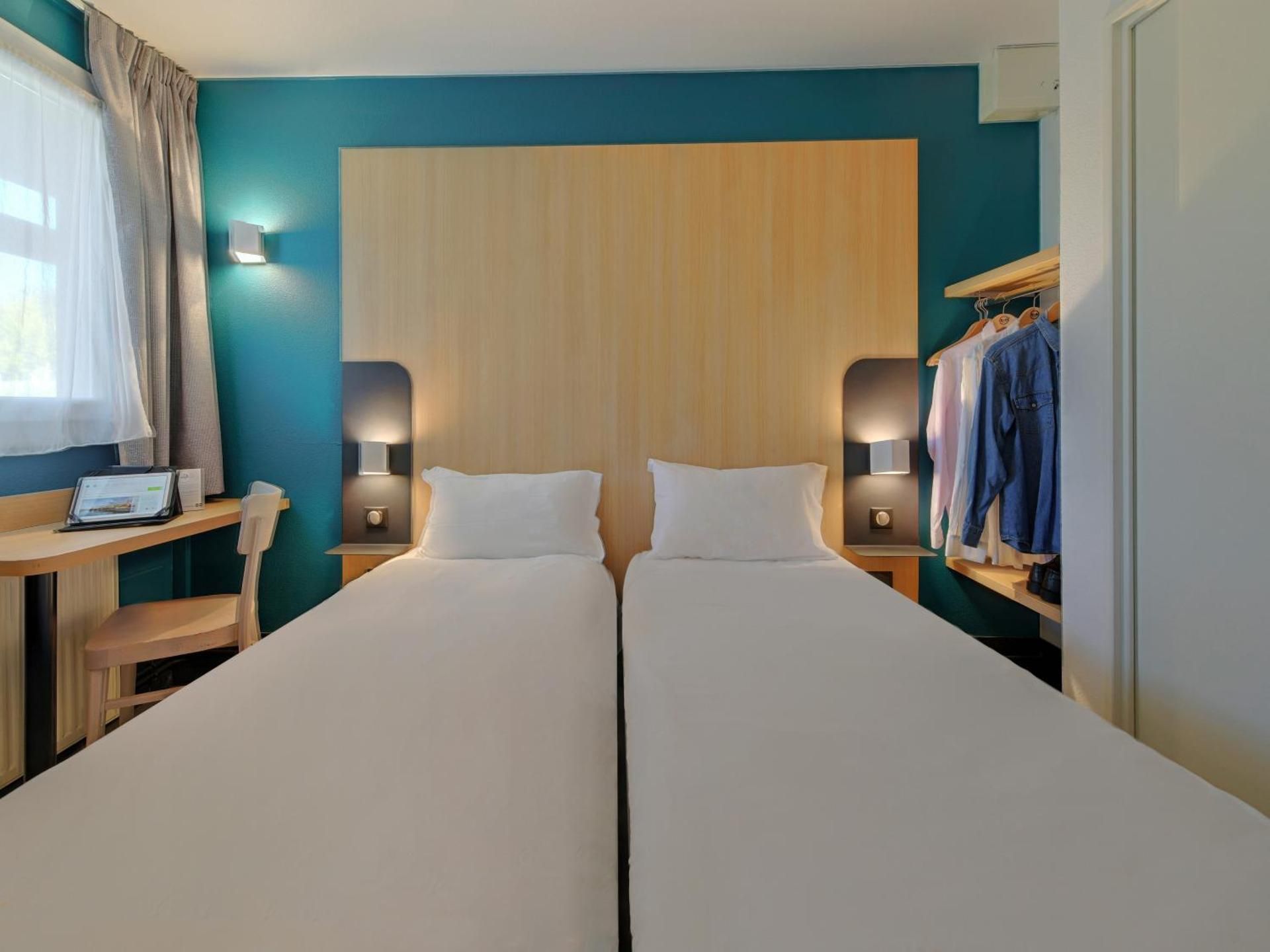 Twin Room - Non-Smoking