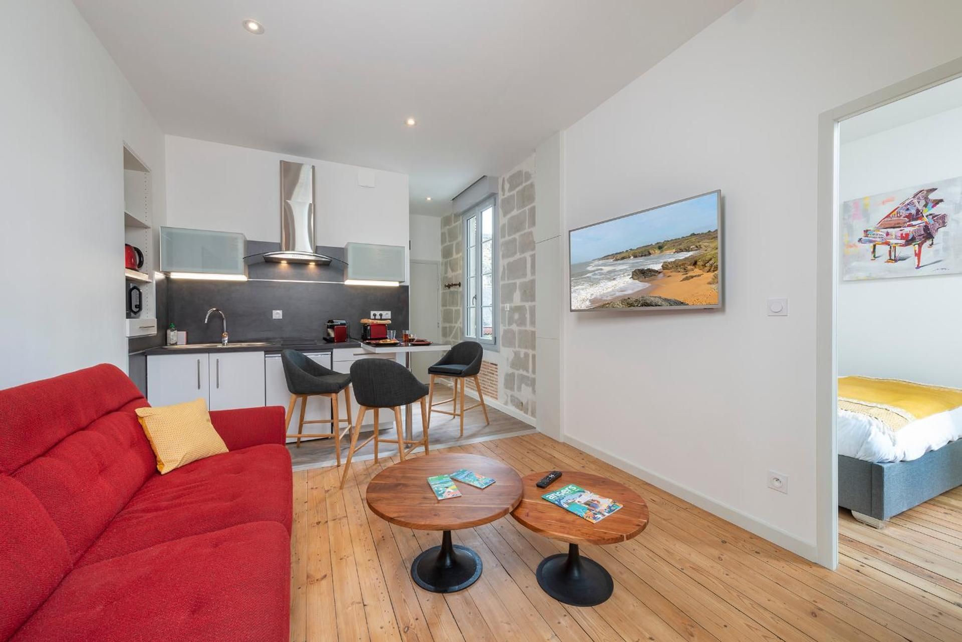One-Bedroom Apartment