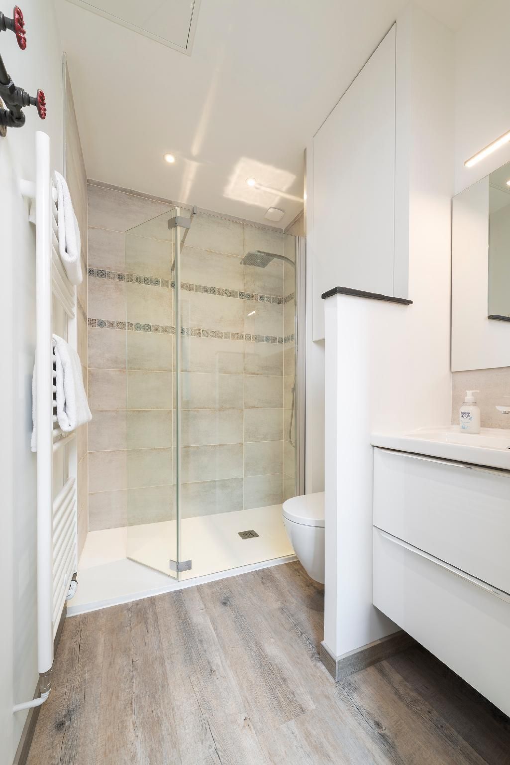 Apartment-Family-Ensuite with Bath-City View