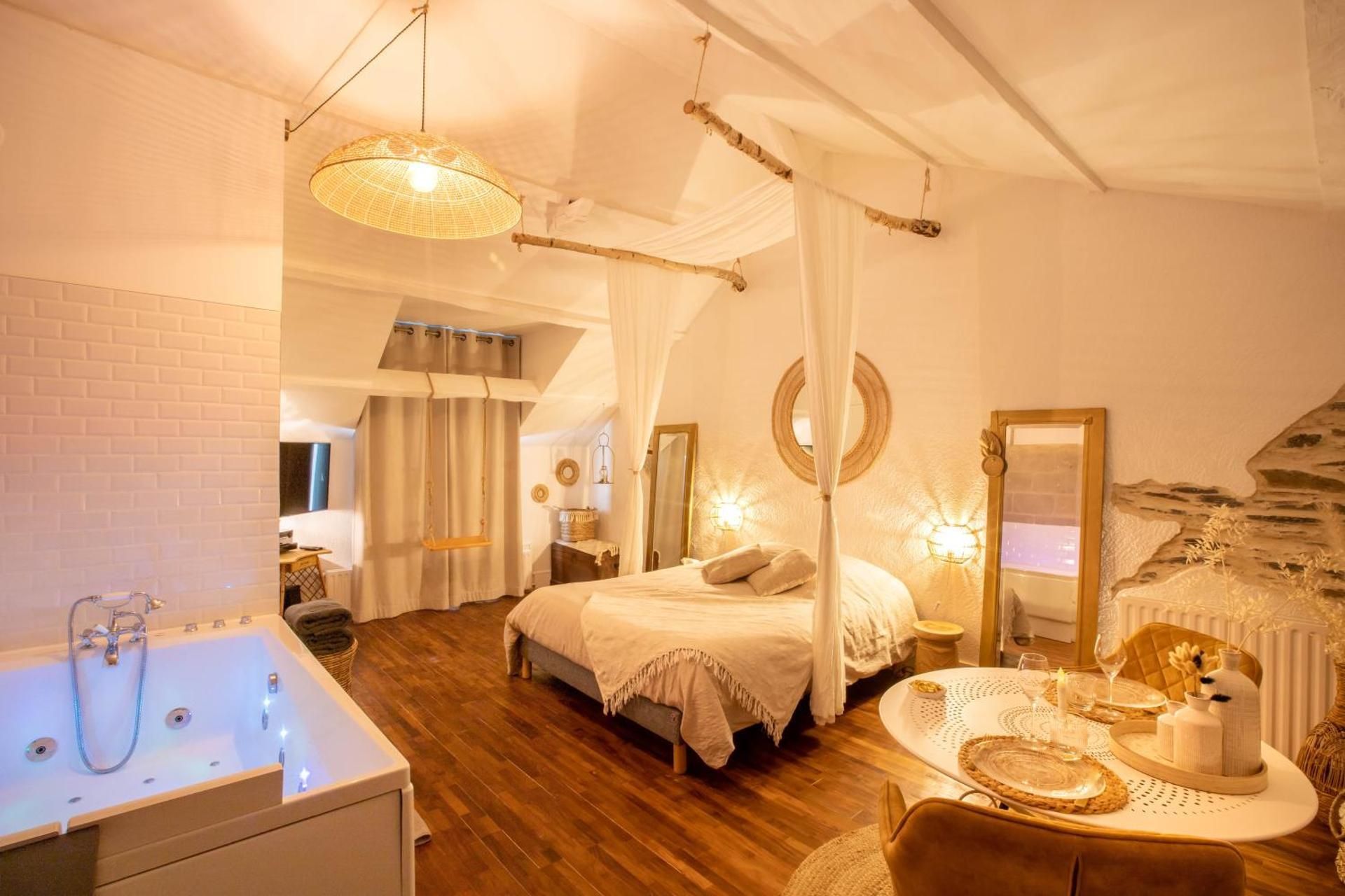 Queen Room with Spa Bath