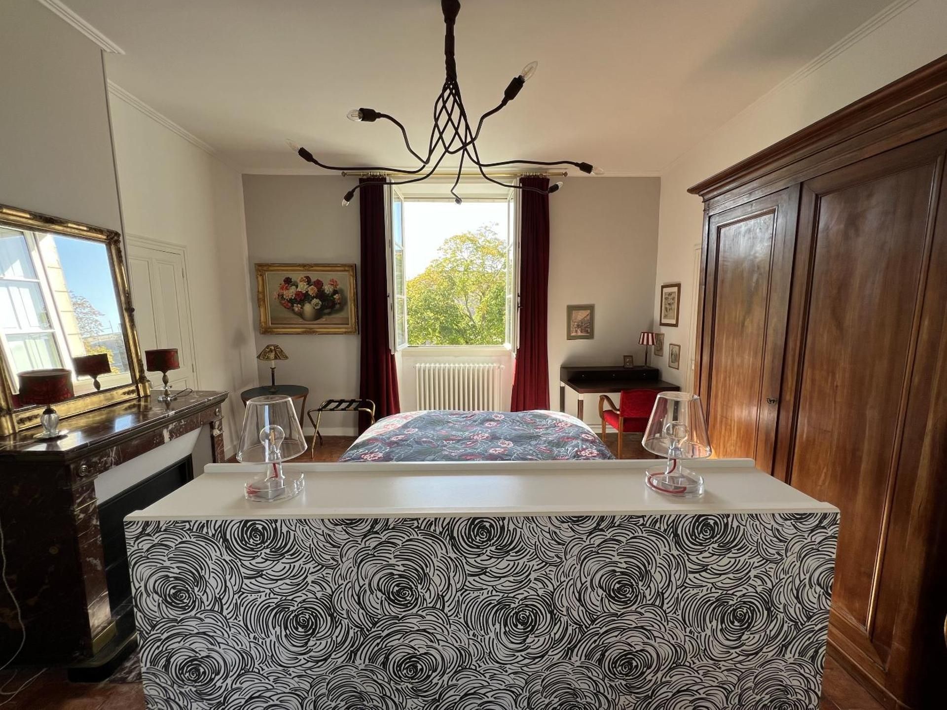 Queen Room with Garden View