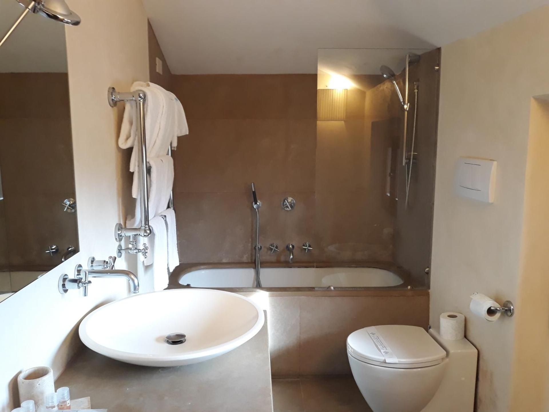 Single Room With Private Bathroom