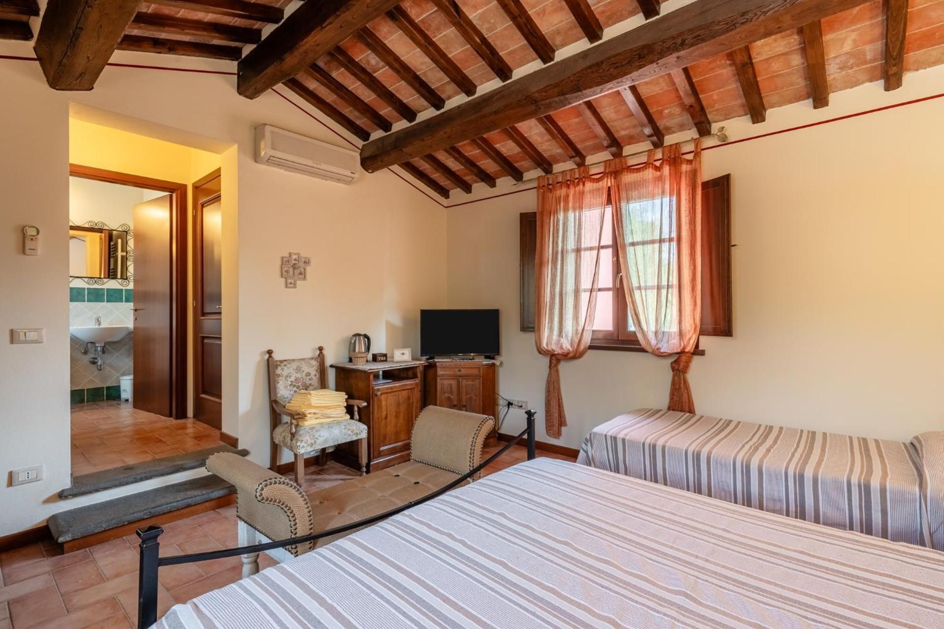 Triple Room with Shower