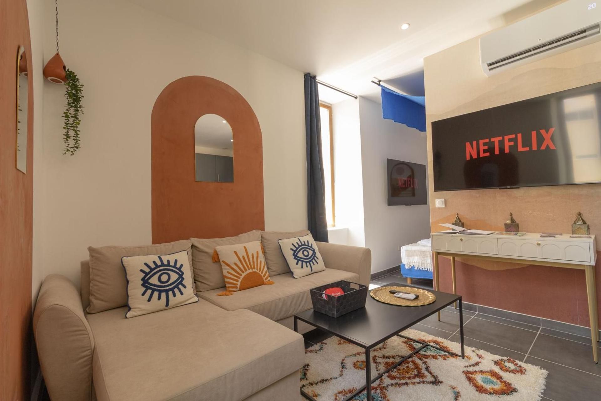 One-Bedroom Premier Apartment