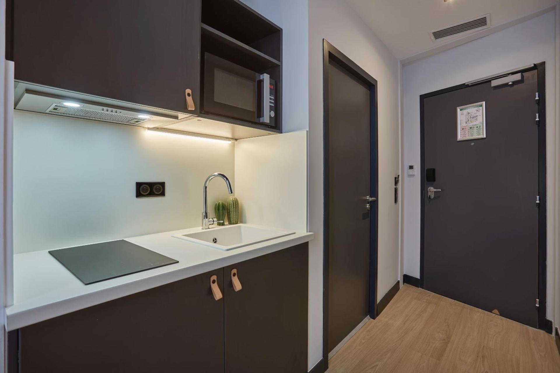 Appart'hôtel Odalys City - Nîmes Arènes - Palais des Congrès  Studio with Arenas View 3